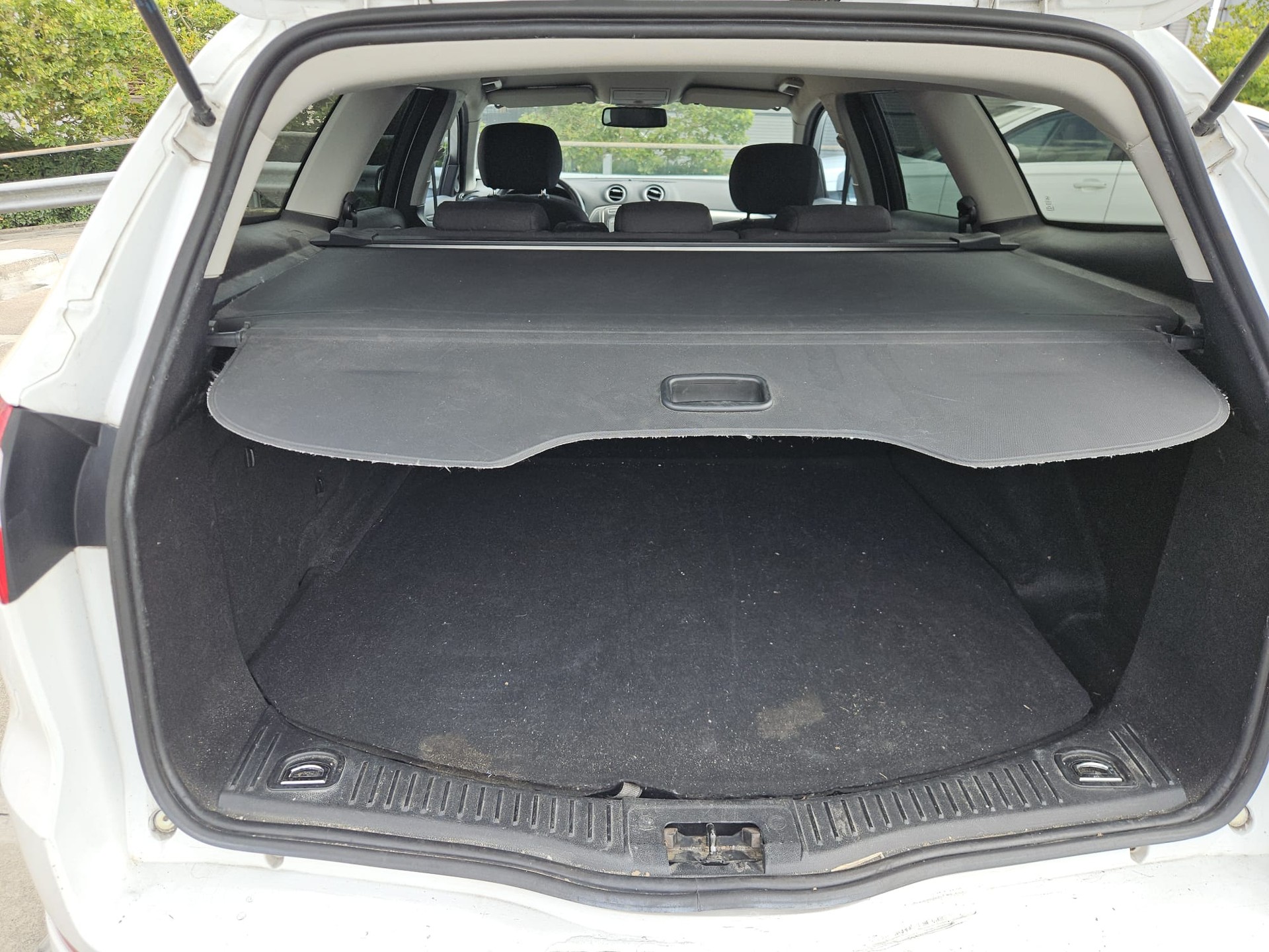 FORD Mondeo 2.3i 16V Ghia Automatic-image-11