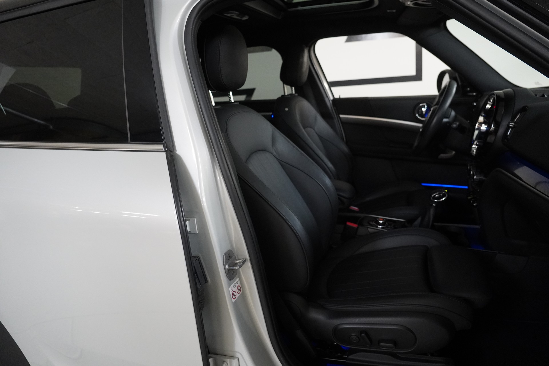 MINI Countryman Cooper SE ALL4 PHEV Steptronic-image-15