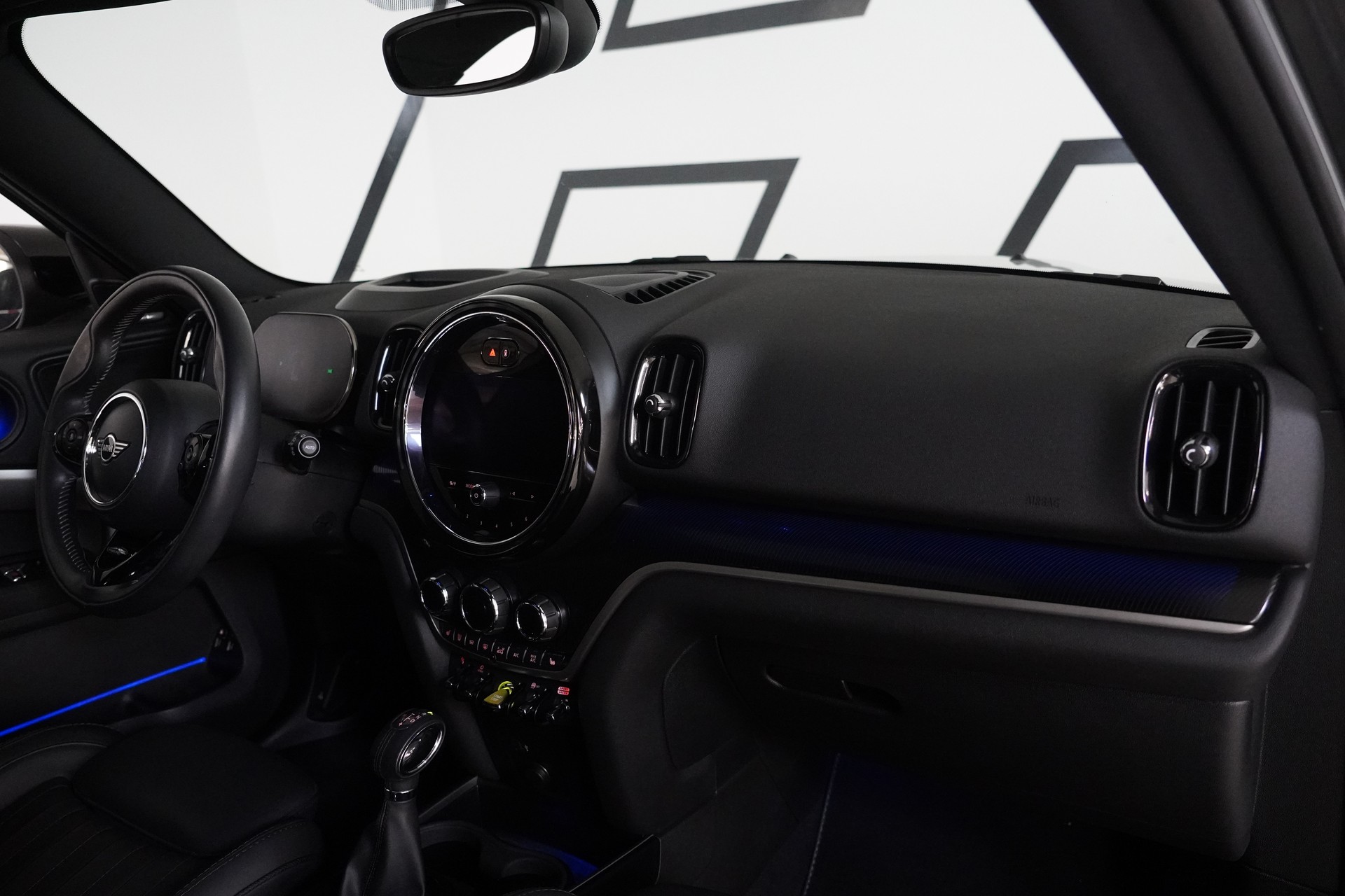 MINI Countryman Cooper SE ALL4 PHEV Steptronic-image-17