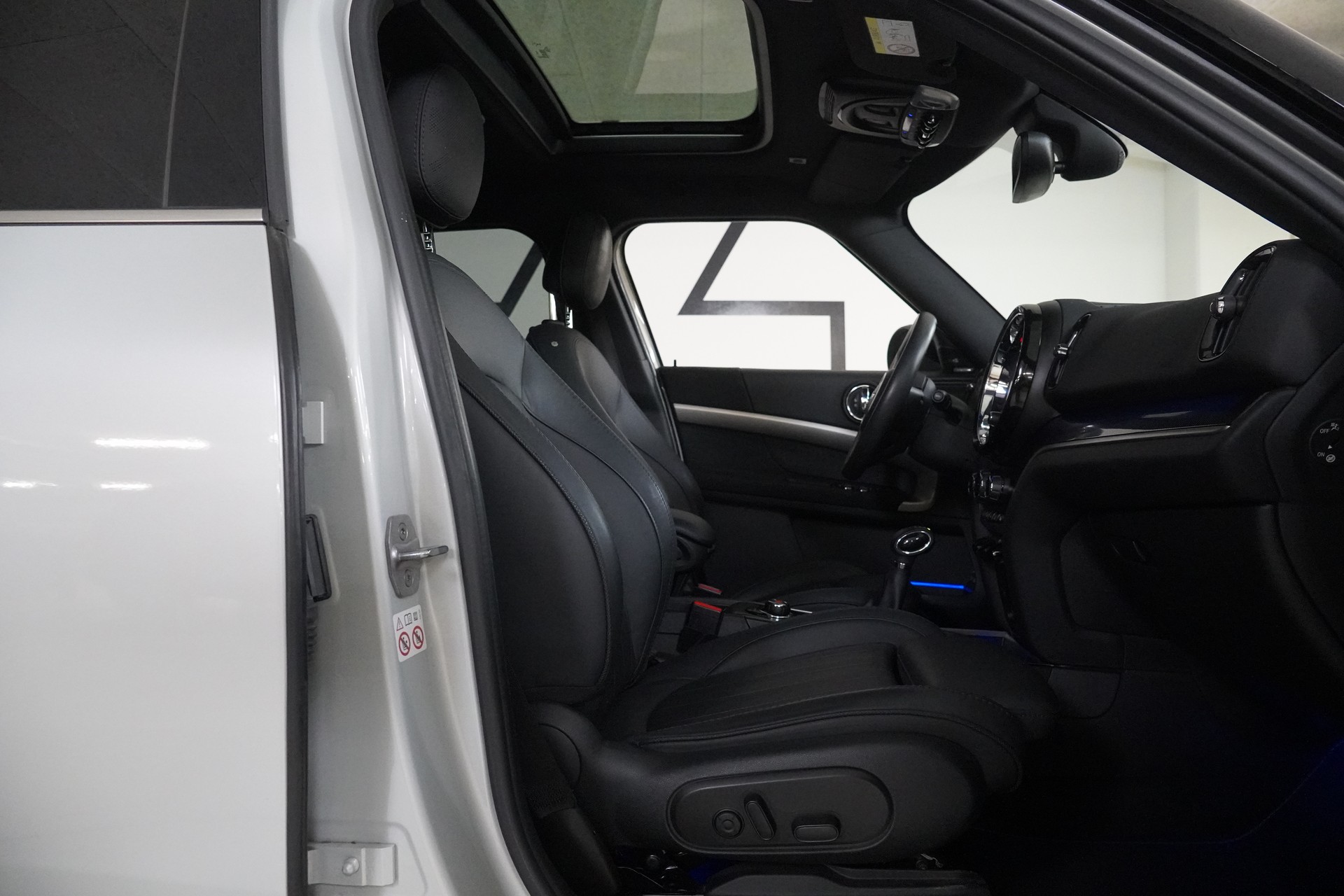 MINI Countryman Cooper SE ALL4 PHEV Steptronic-image-14
