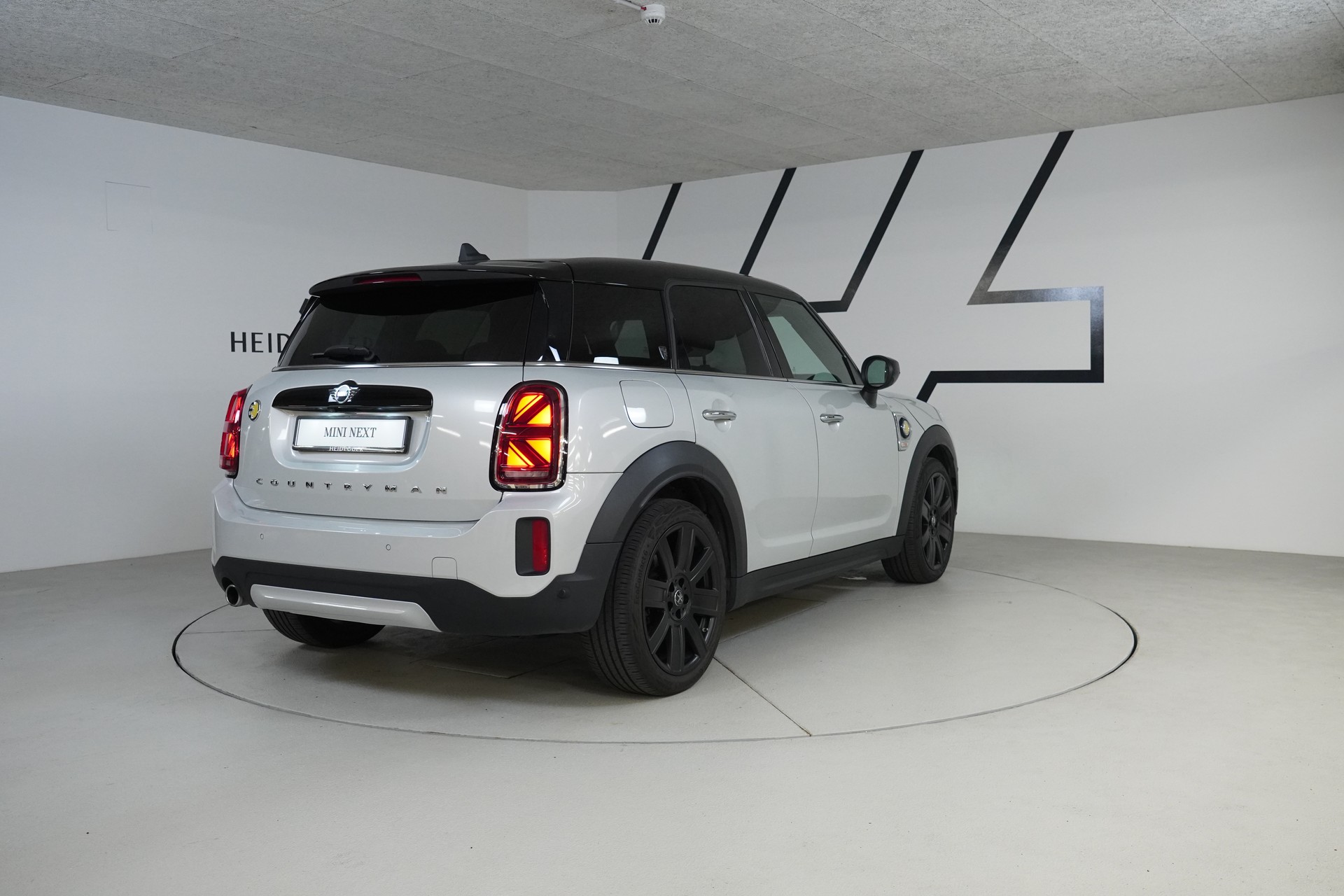 MINI Countryman Cooper SE ALL4 PHEV Steptronic-image-7