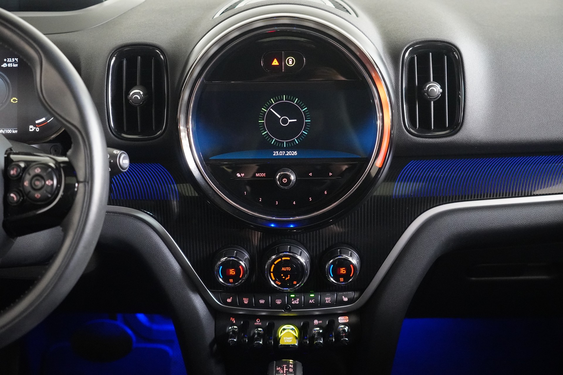 MINI Countryman Cooper SE ALL4 PHEV Steptronic-image-19