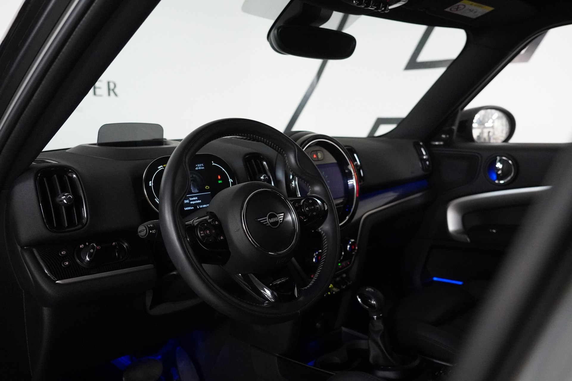 MINI Countryman Cooper SE ALL4 PHEV Steptronic-image-25