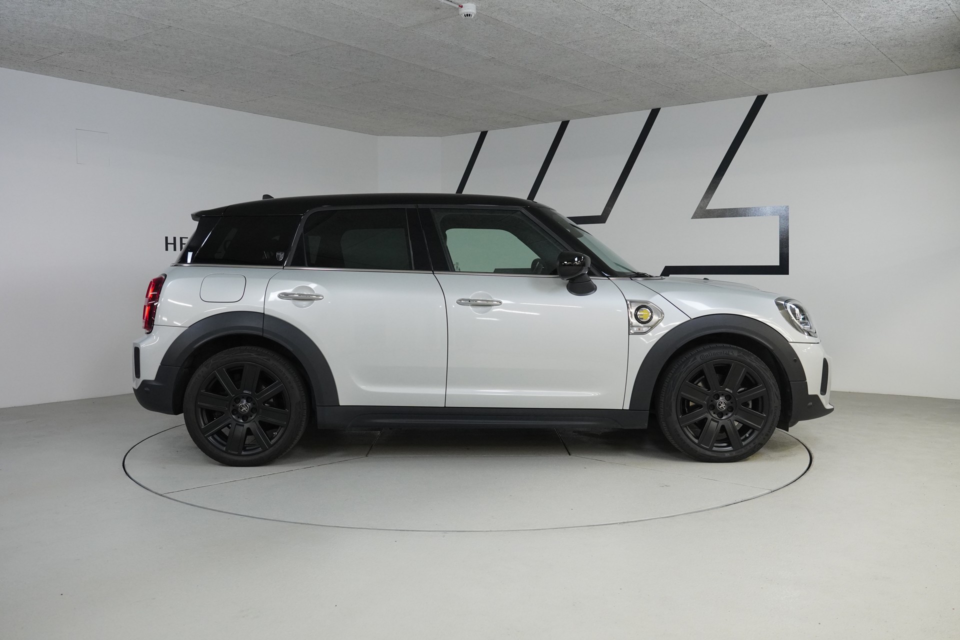 MINI Countryman Cooper SE ALL4 PHEV Steptronic-image-8