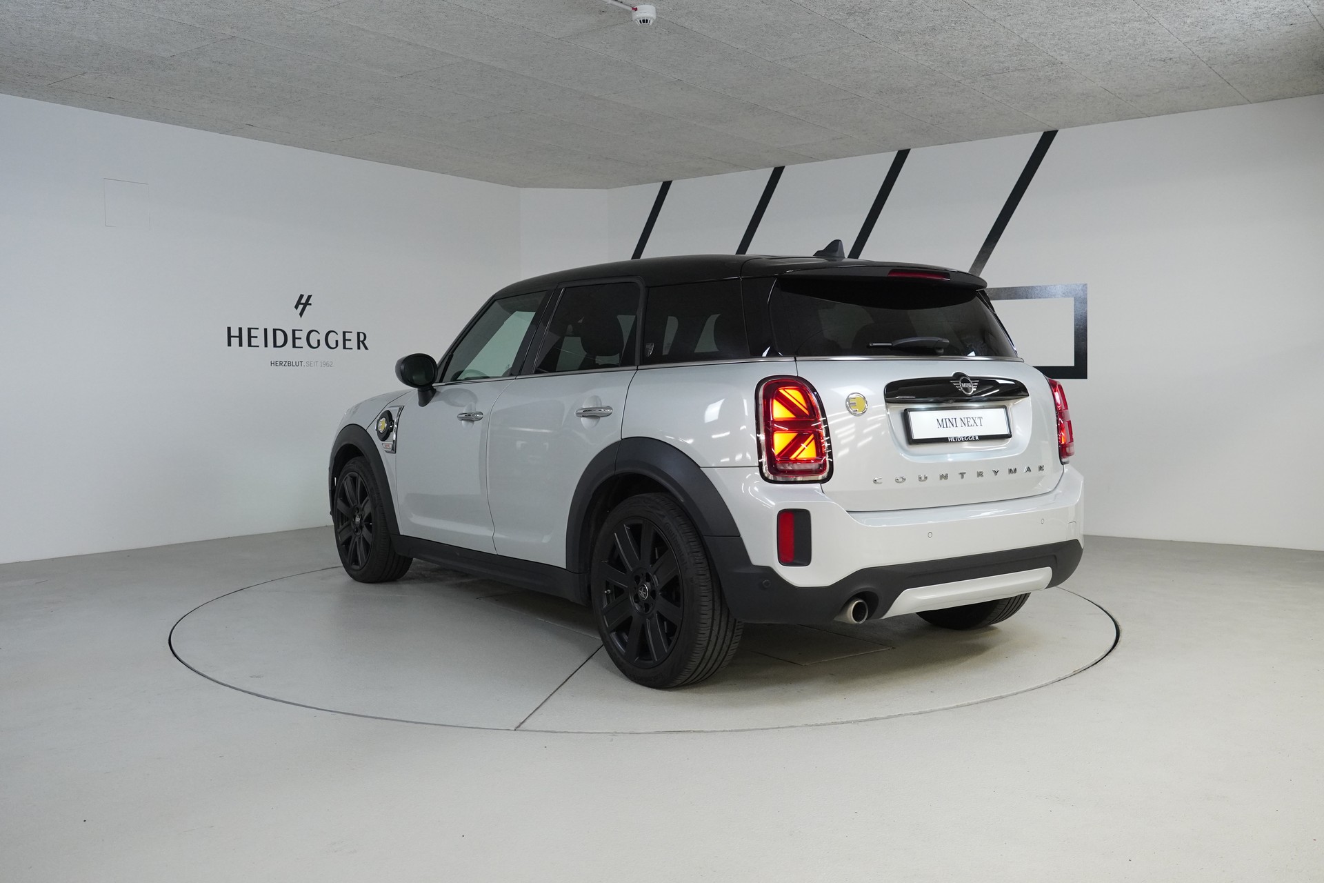 MINI Countryman Cooper SE ALL4 PHEV Steptronic-image-5