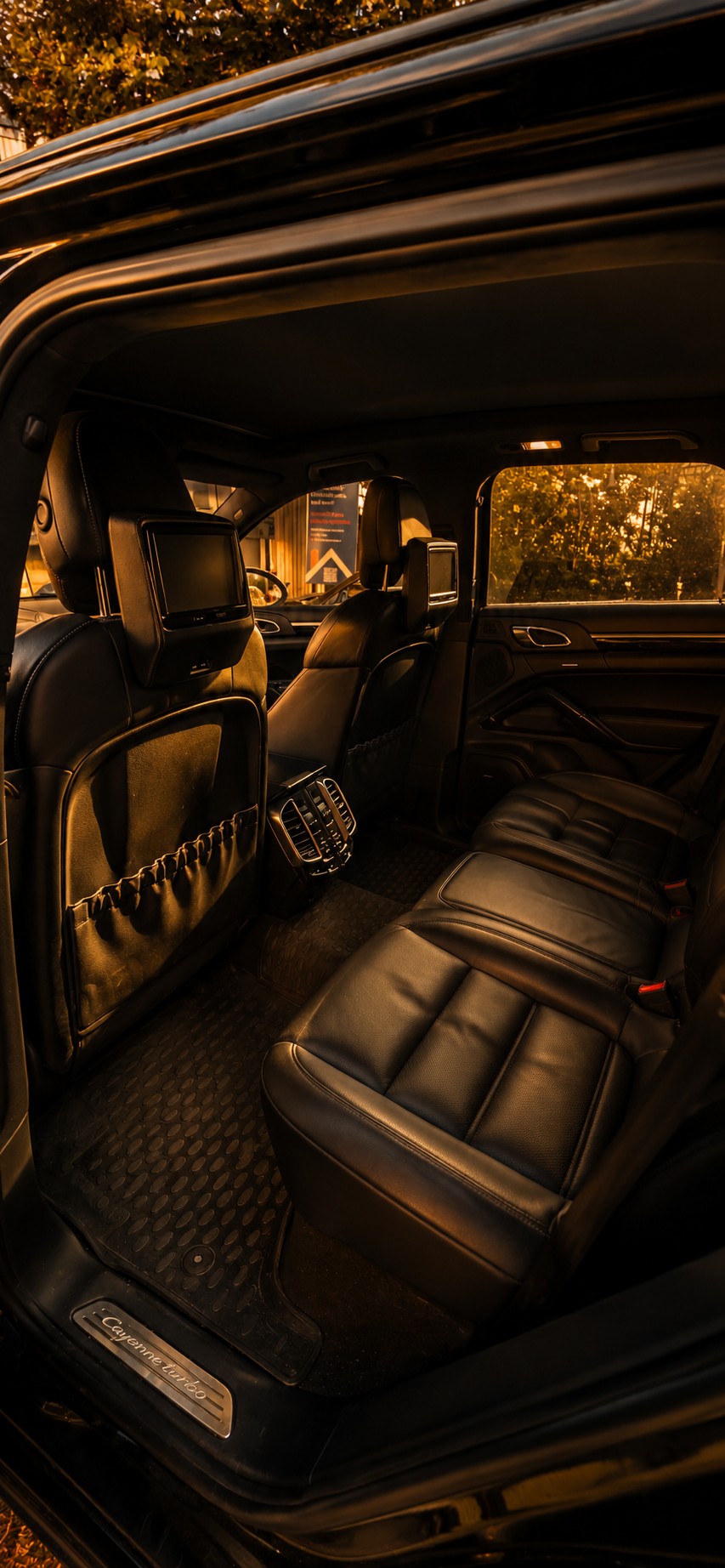 PORSCHE Cayenne 4.8 V8 Turbo-image-5