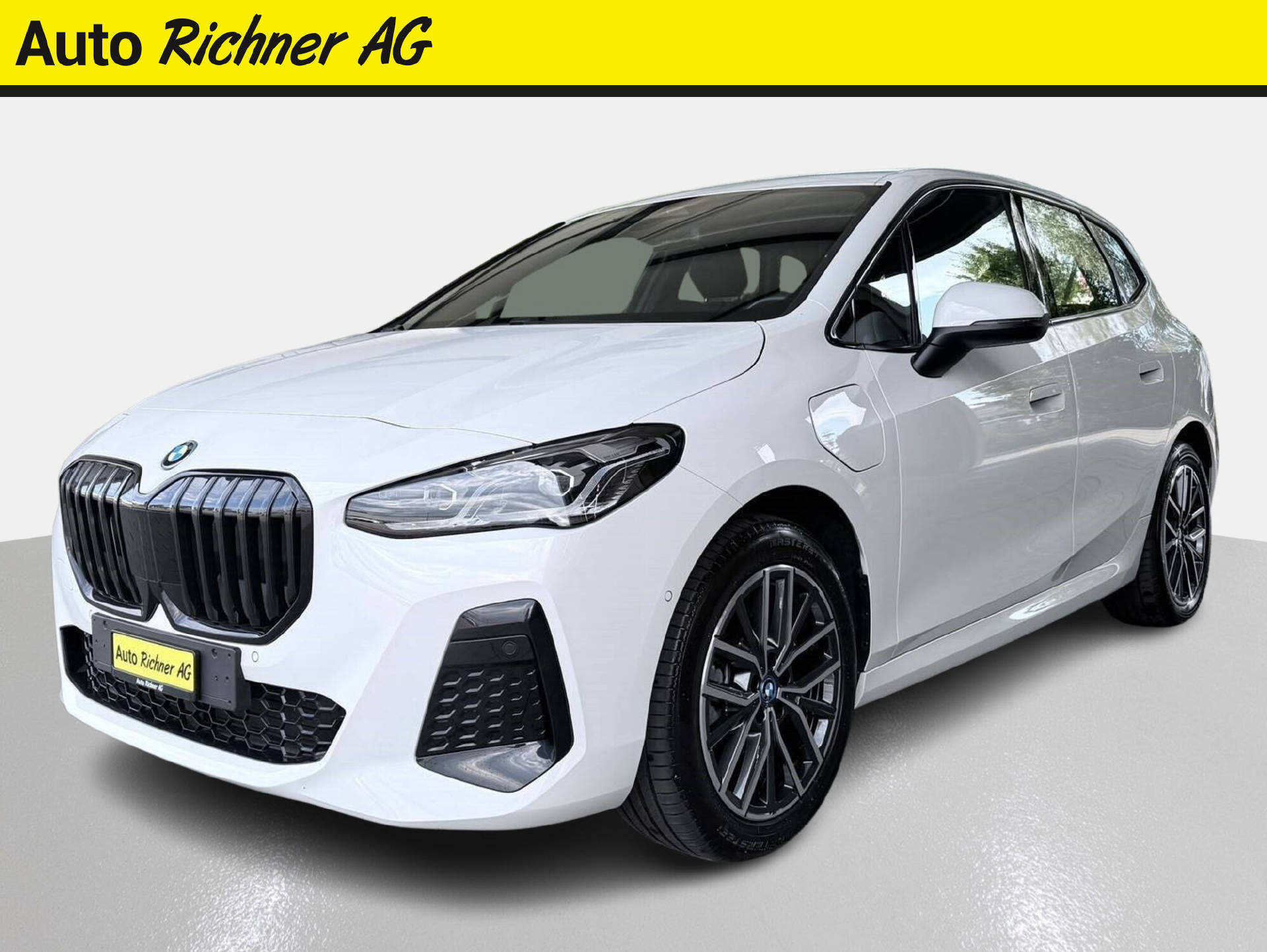BMW 225e xDrive paddles Active Tourer-showroom-element-1