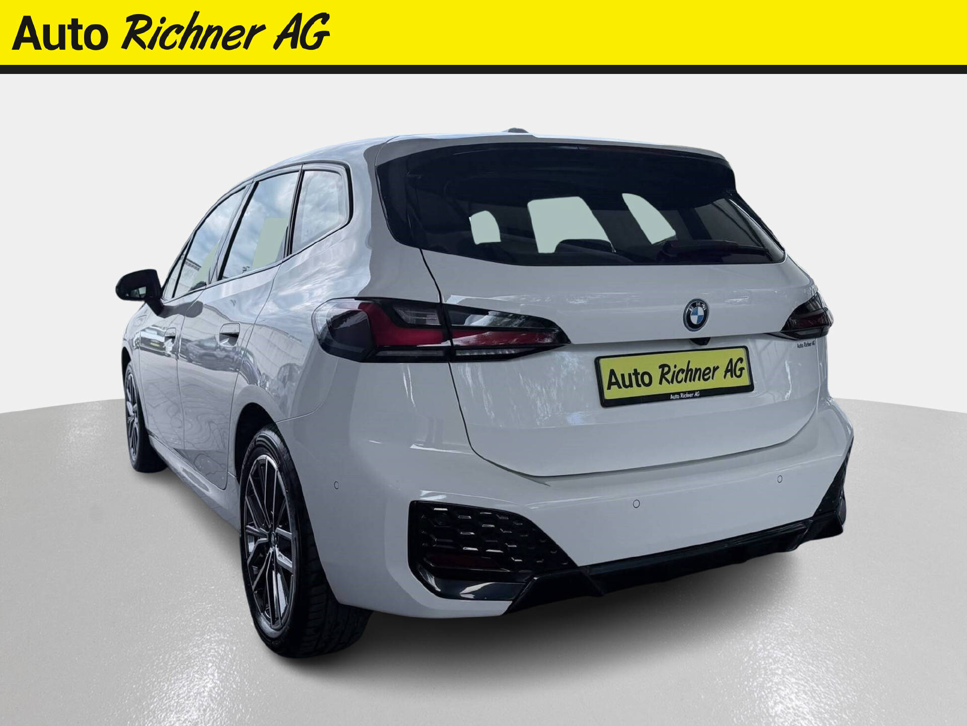 BMW 225e xDrive paddles Active Tourer-image-4