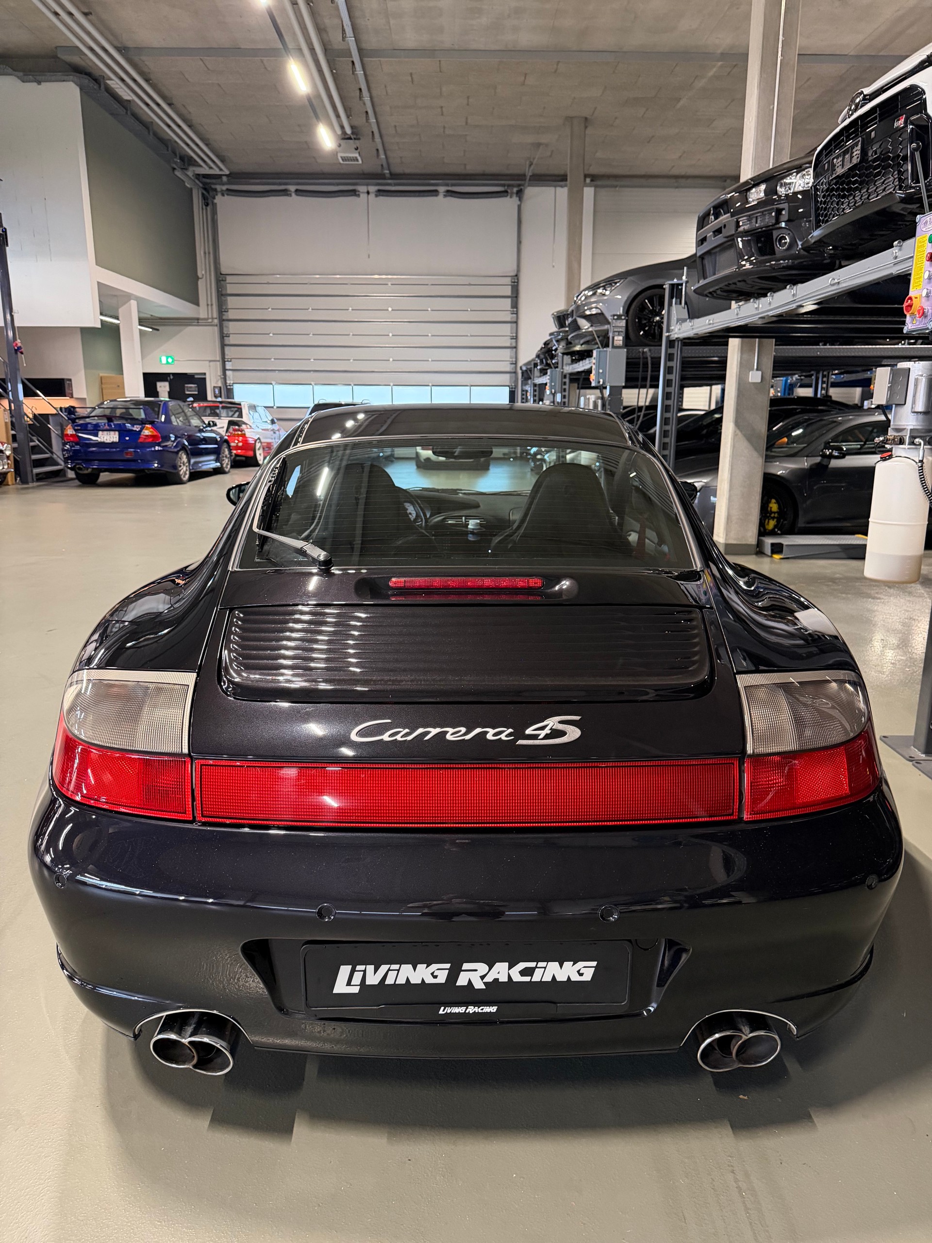 PORSCHE 911 Carrera 4 S-image-3