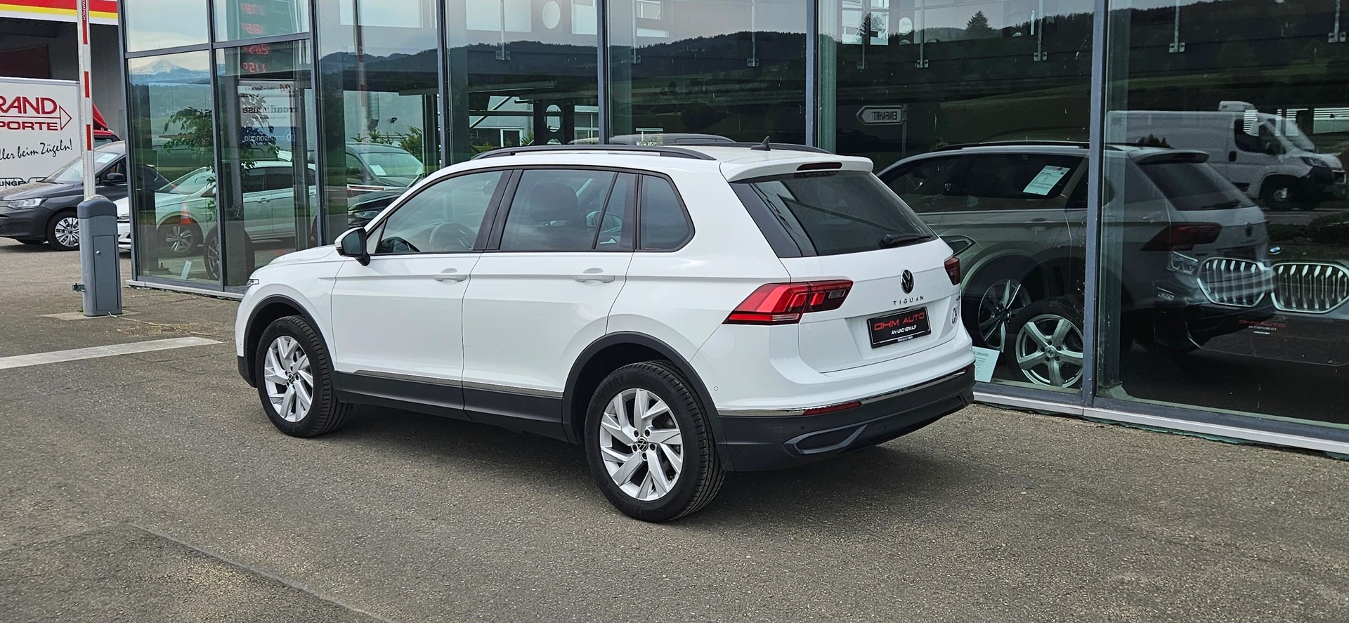 VW Tiguan 2.0 TDI SCR Life 4Motion DSG-image-4
