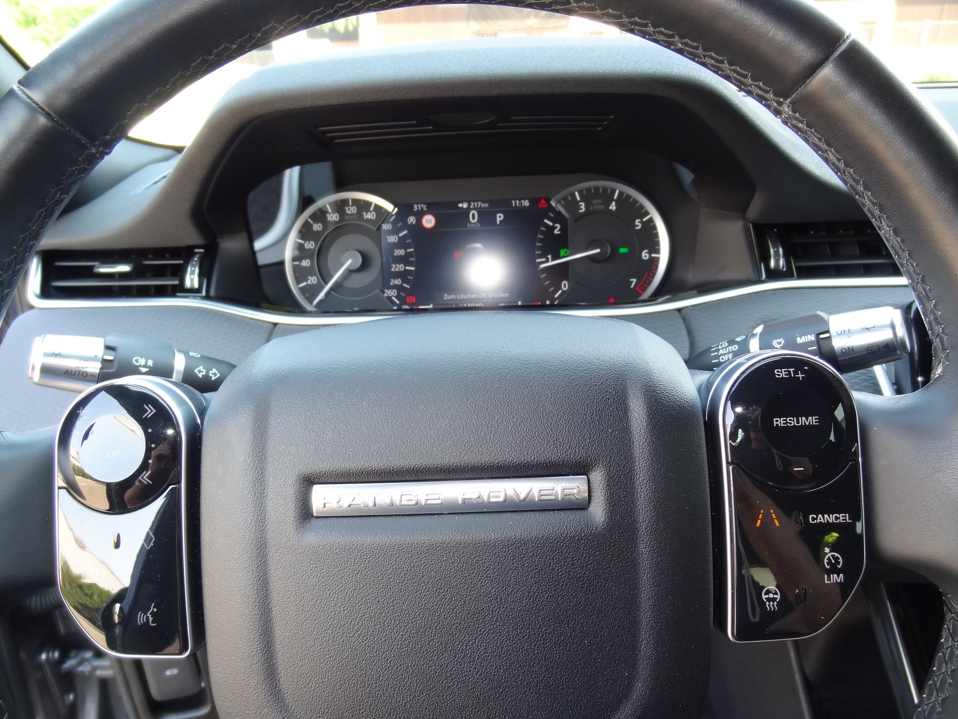 LAND ROVER Range Rover Evoque P 200 AWD-image-6