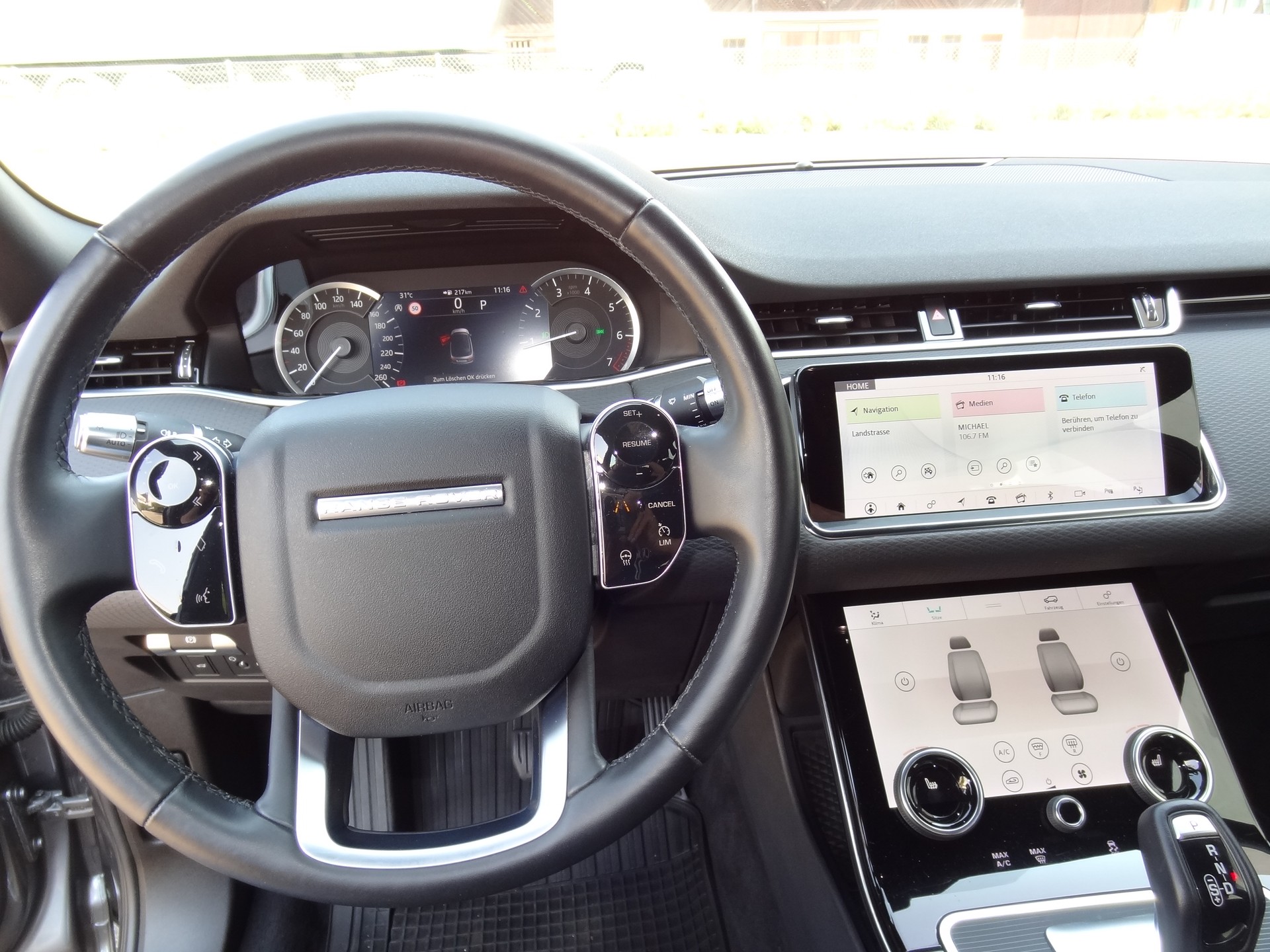 LAND ROVER Range Rover Evoque P 200 AWD-image-5