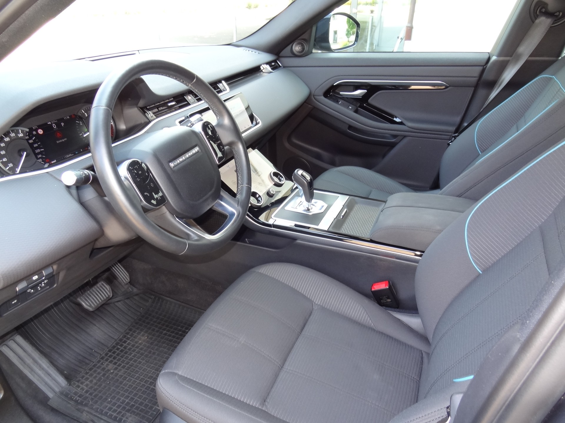 LAND ROVER Range Rover Evoque P 200 AWD-image-4