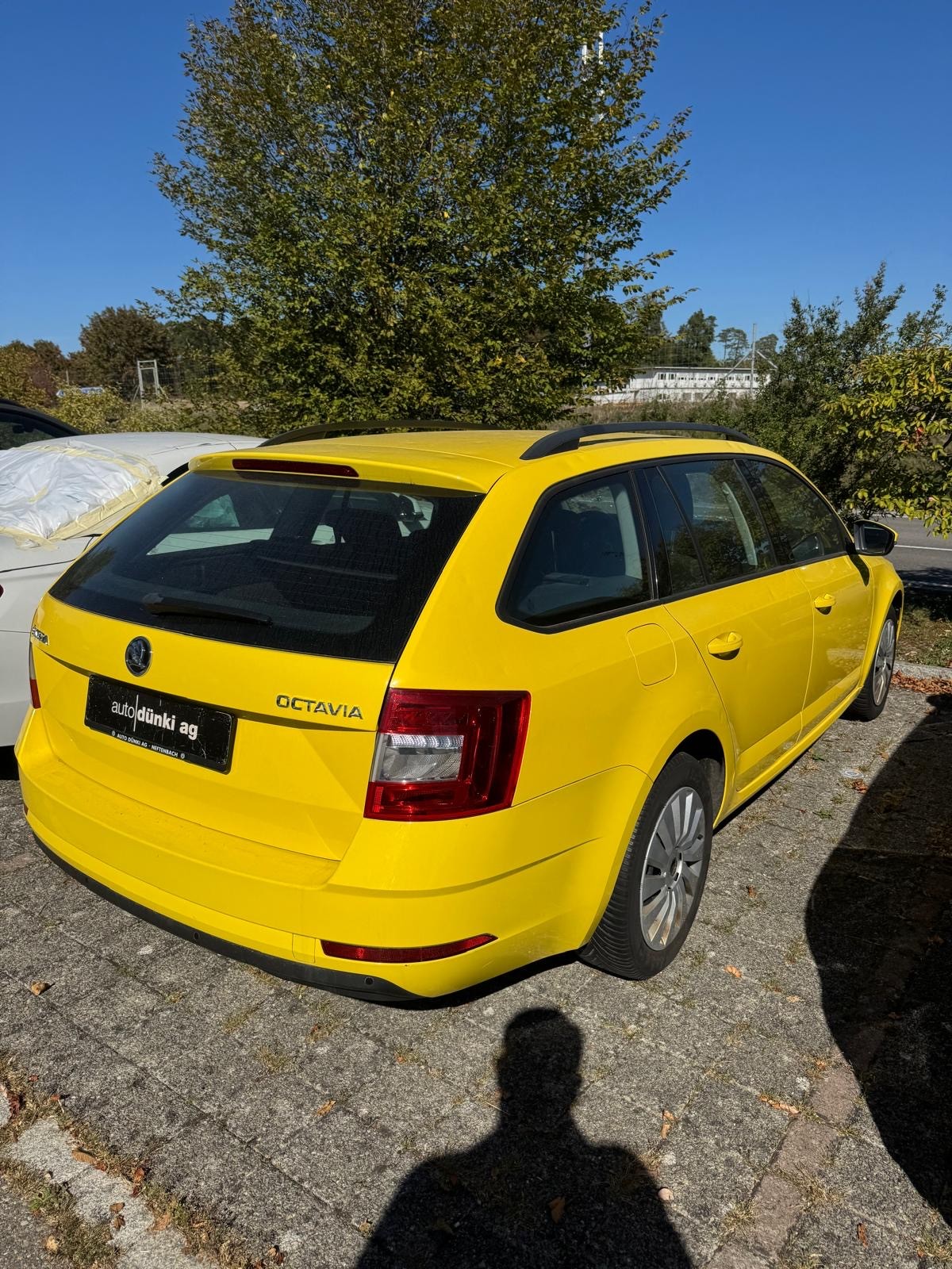 SKODA Octavia Combi 1.5 TSI Ambition DSG-image-3