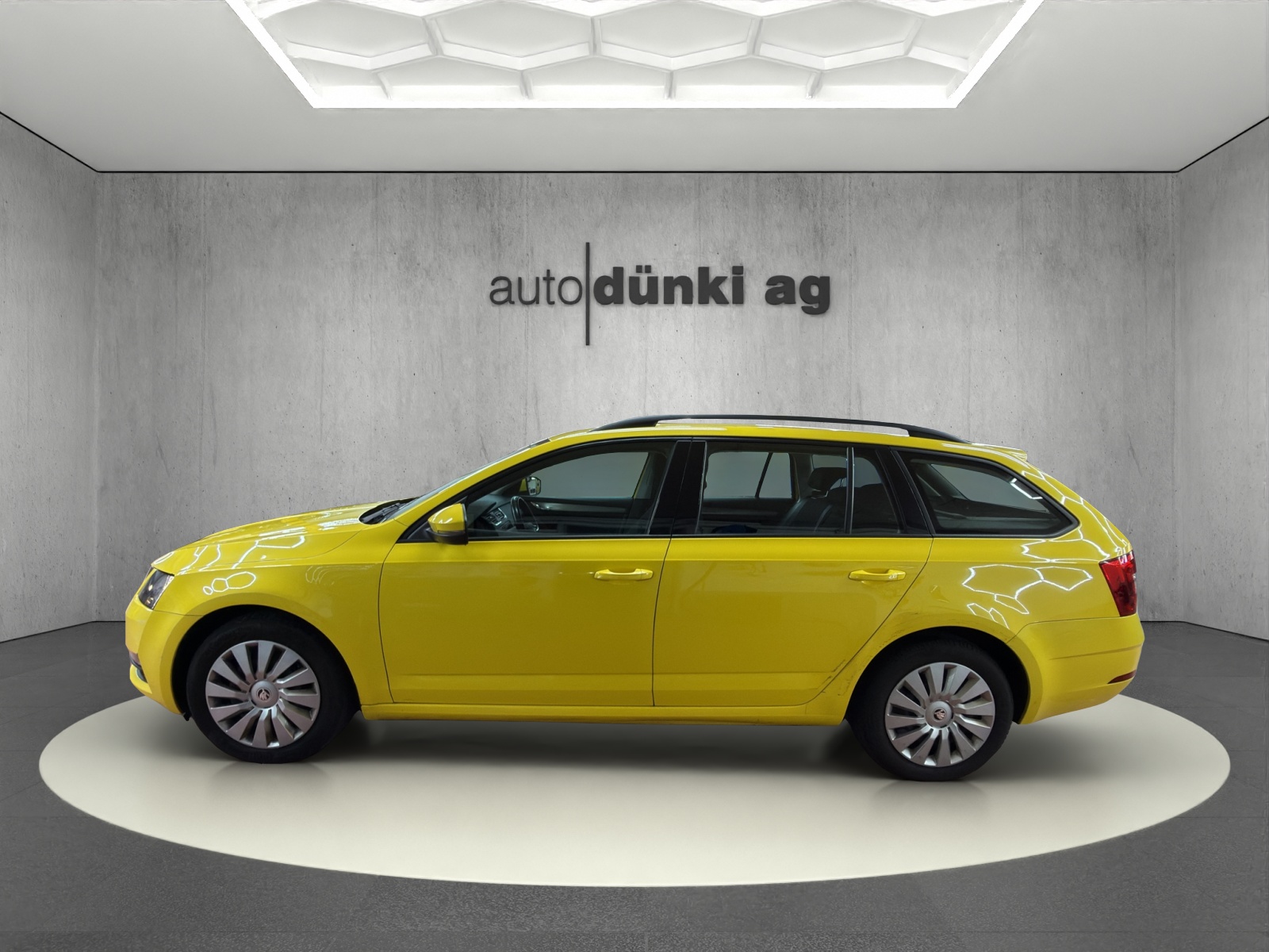 SKODA Octavia Combi 1.5 TSI Ambition DSG-image-1