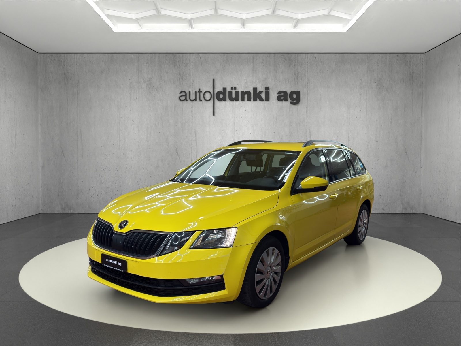 SKODA Octavia Combi 1.5 TSI Ambition DSG-image-0