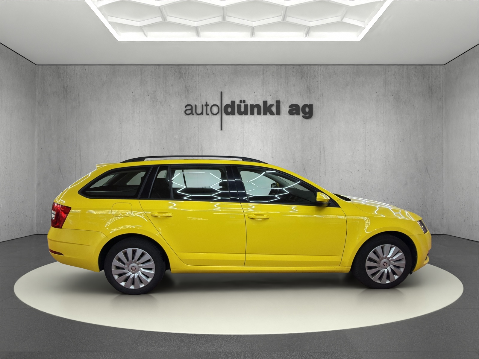 SKODA Octavia Combi 1.5 TSI Ambition DSG-image-4