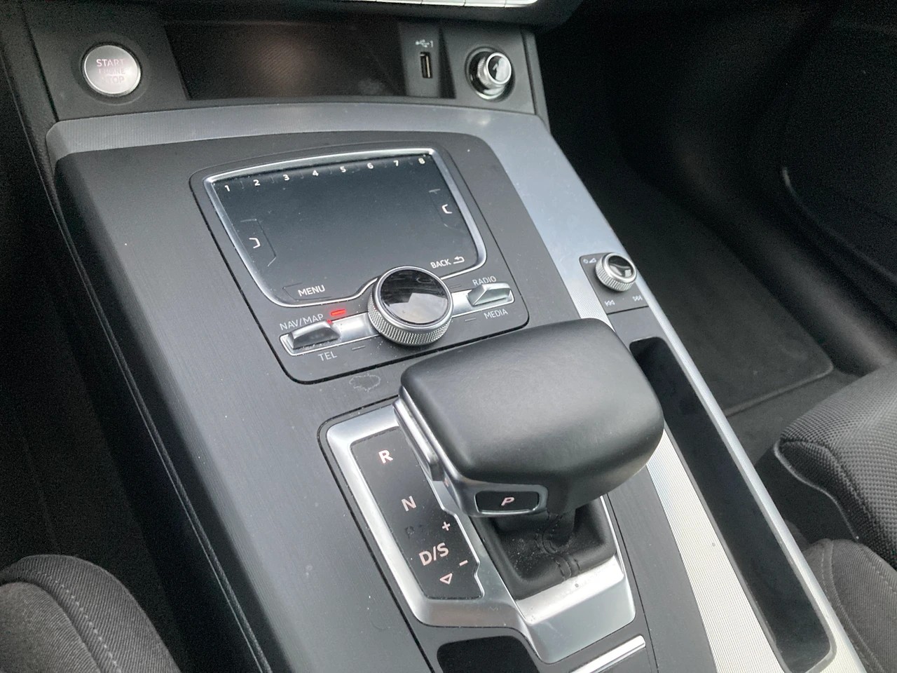 AUDI Q5 40 TDI sport quattro S-tronic-image-12
