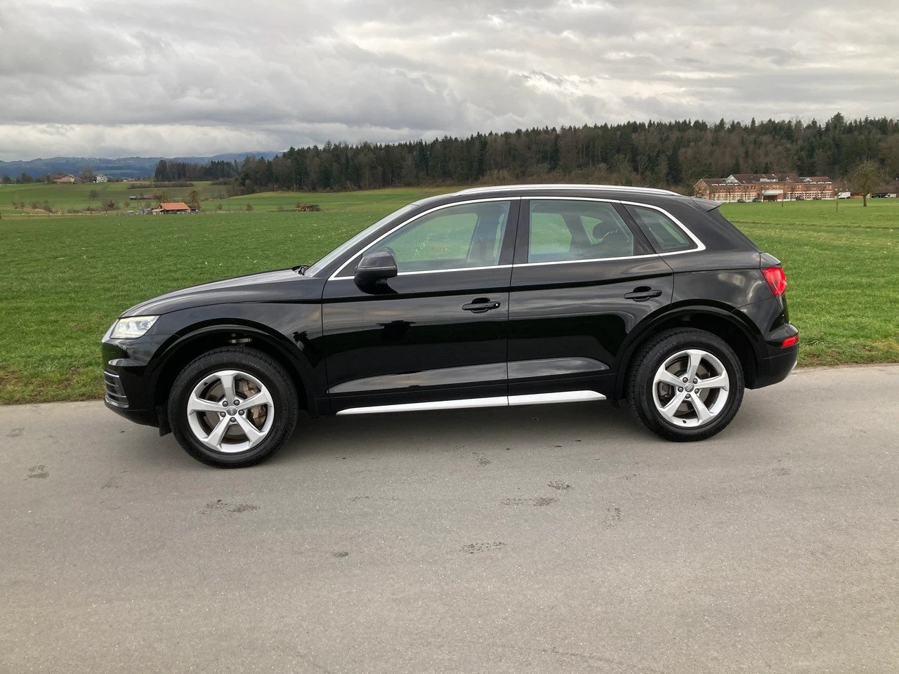 AUDI Q5 40 TDI sport quattro S-tronic-image-4