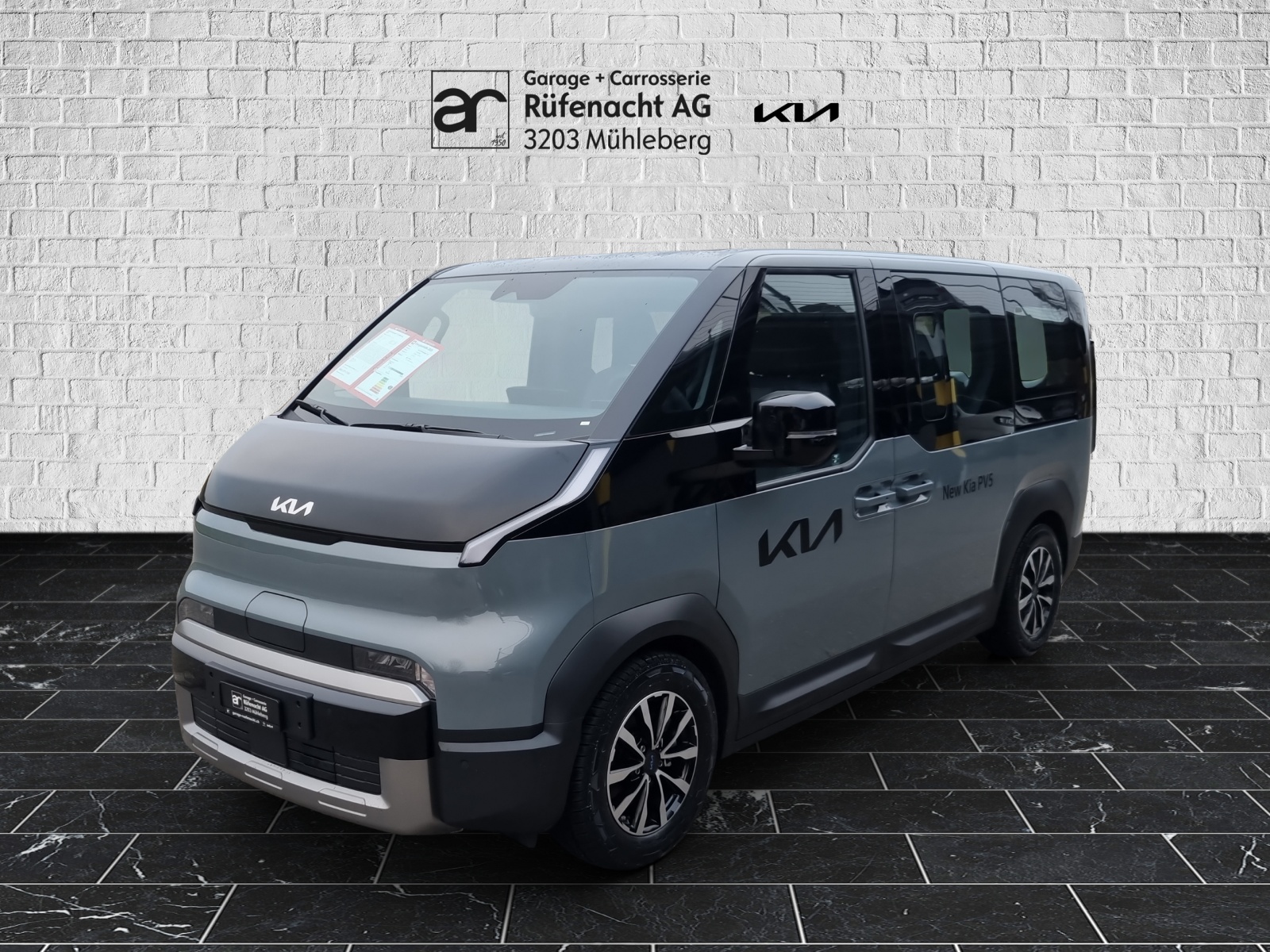 KIA PV5 Passenger 71.2 kWh Plus-image-0