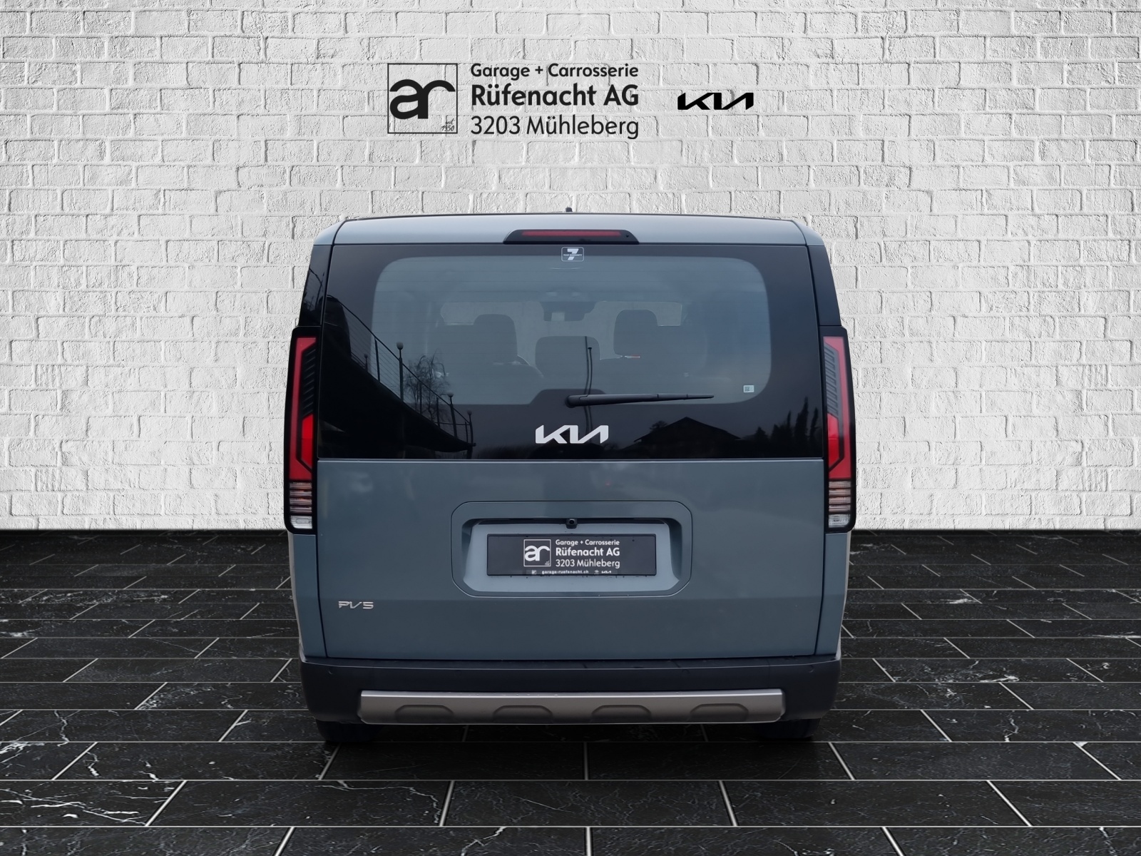 KIA PV5 Passenger 71.2 kWh Plus-image-3