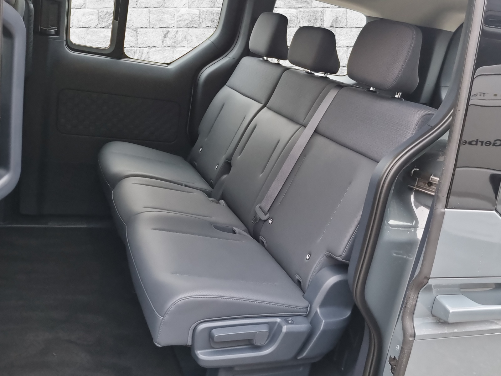 KIA PV5 Passenger 71.2 kWh Plus-image-7