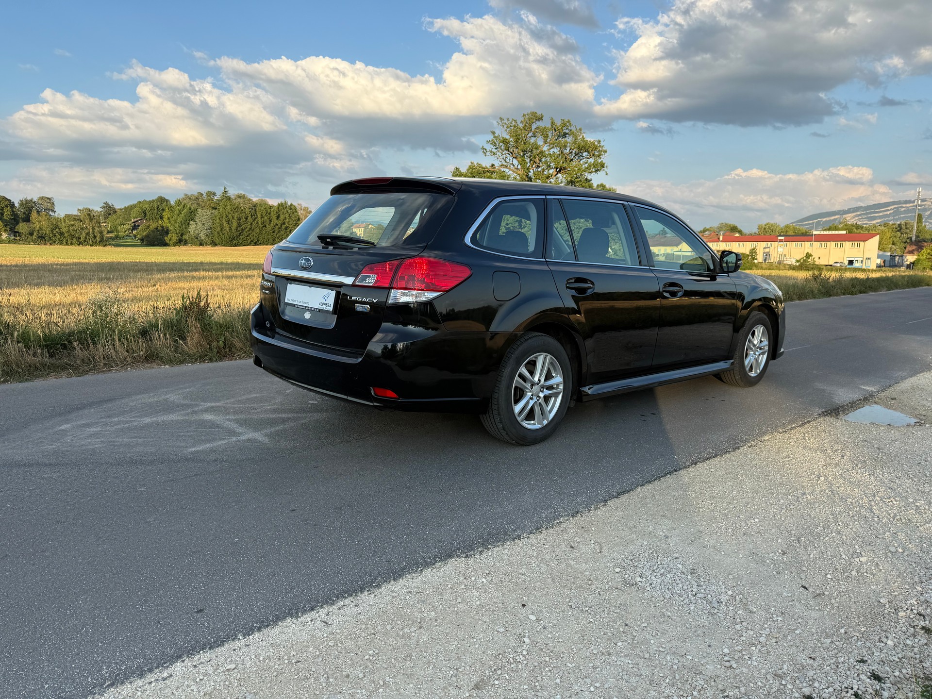 SUBARU Legacy 2.0D Swiss AWD-image-3
