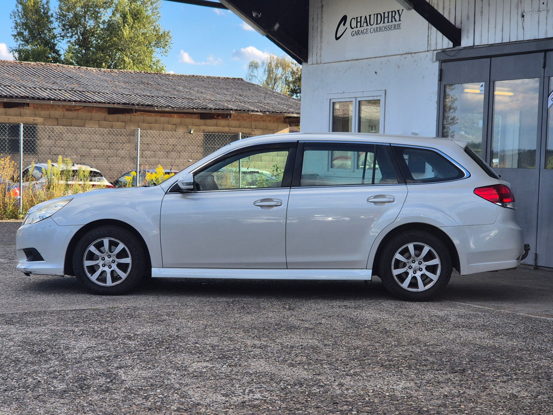 SUBARU Legacy 2.0D Swiss AWD-image-8