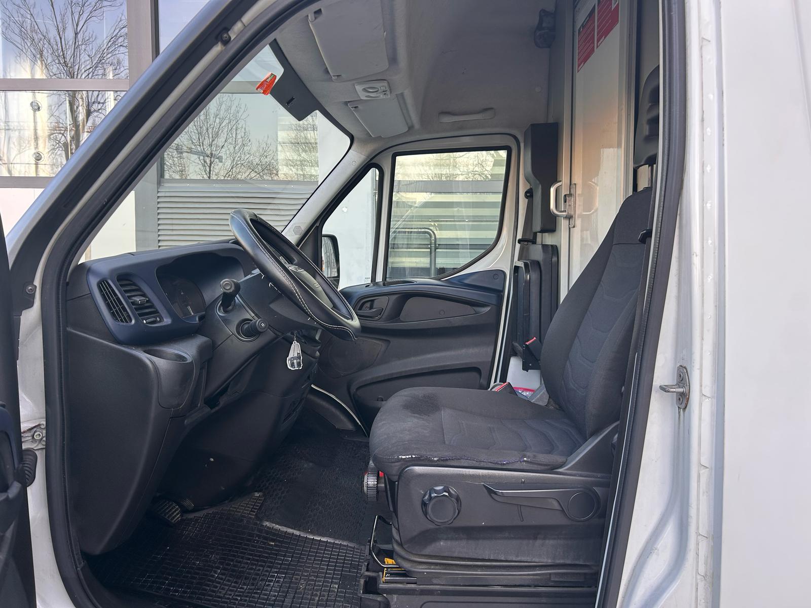 IVECO DAILY 35 S 14 A8 V-image-9