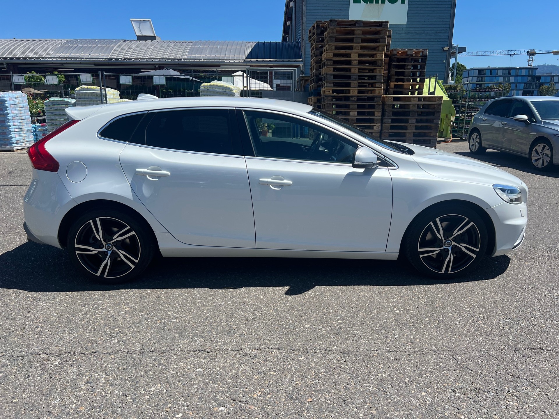 VOLVO 2.0 D3 R-Design S/S-image-2