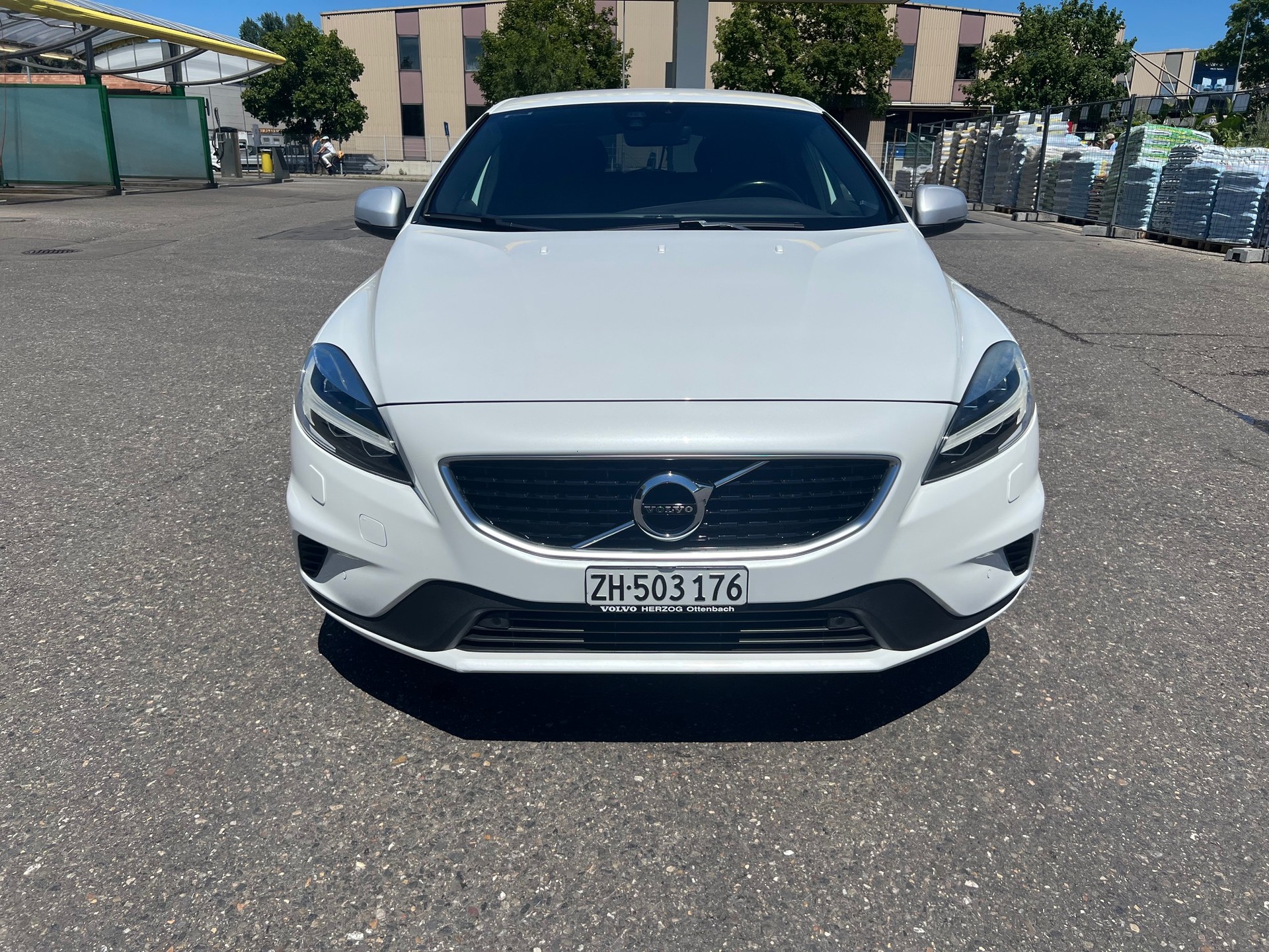 VOLVO 2.0 D3 R-Design S/S-image-1