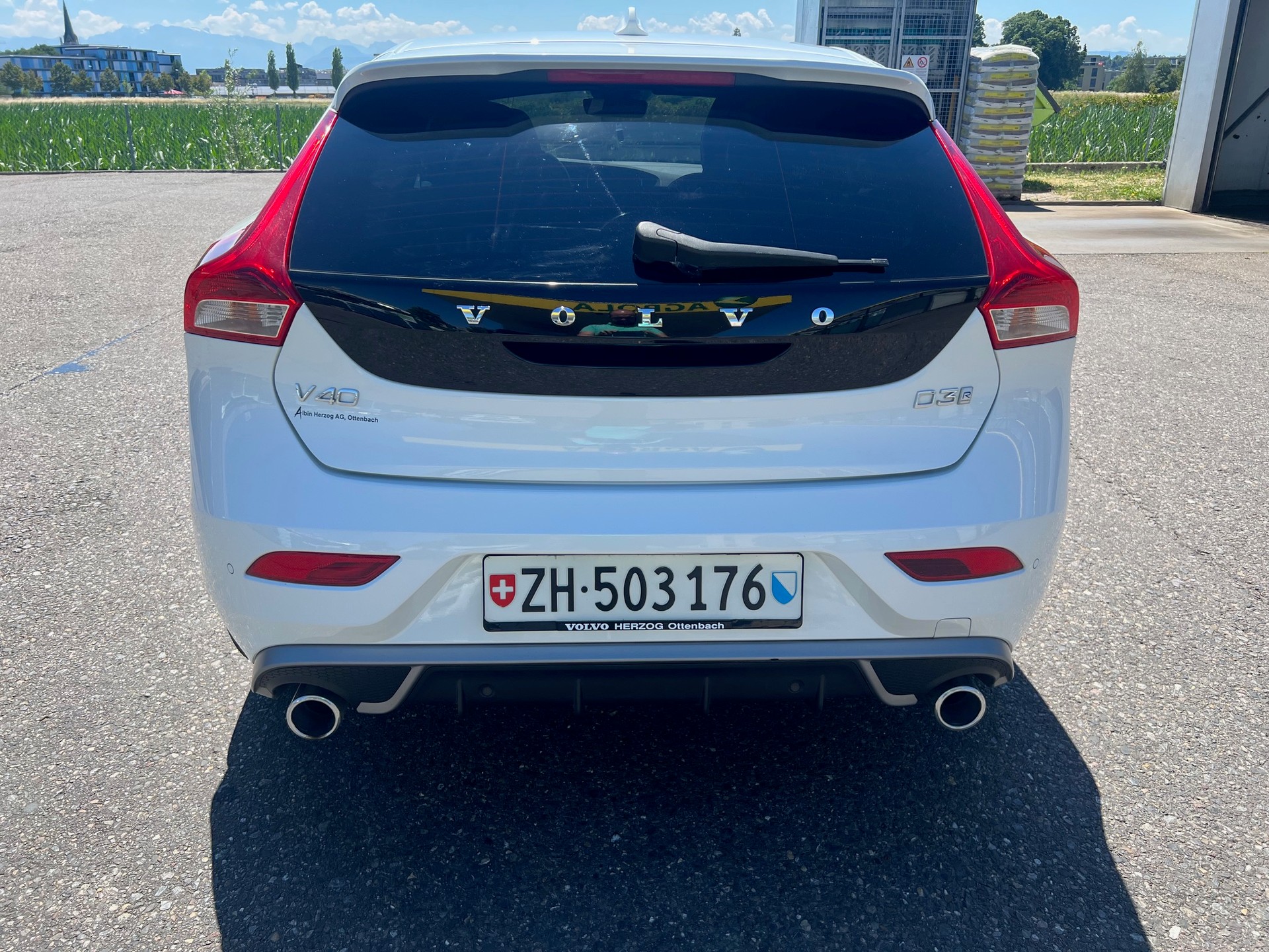 VOLVO 2.0 D3 R-Design S/S-image-4