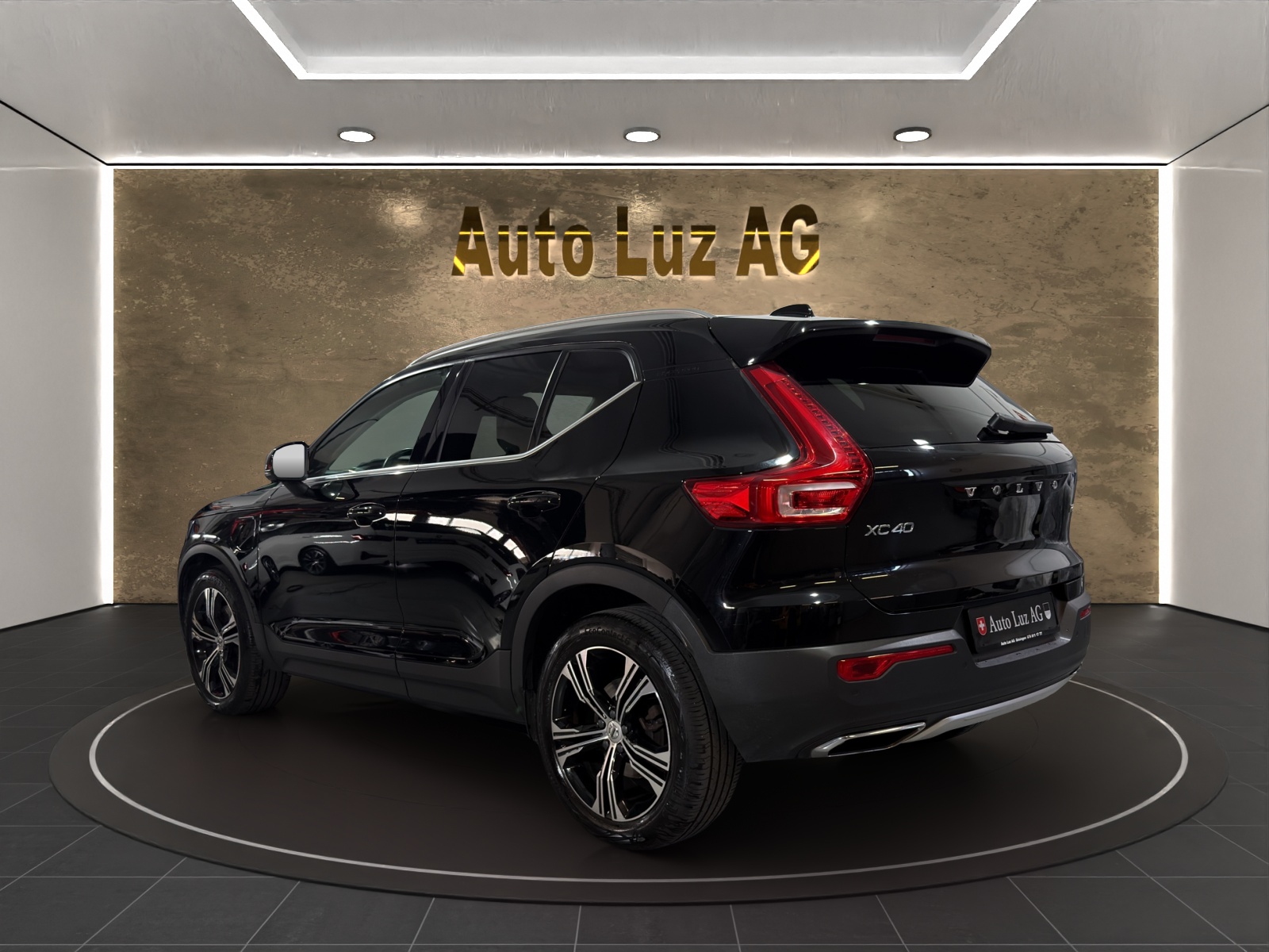 VOLVO XC40 T5 TwE Inscription DCT-image-4