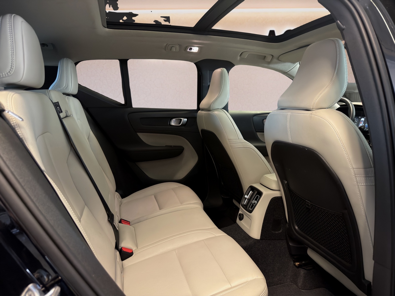 VOLVO XC40 T5 TwE Inscription DCT-image-12
