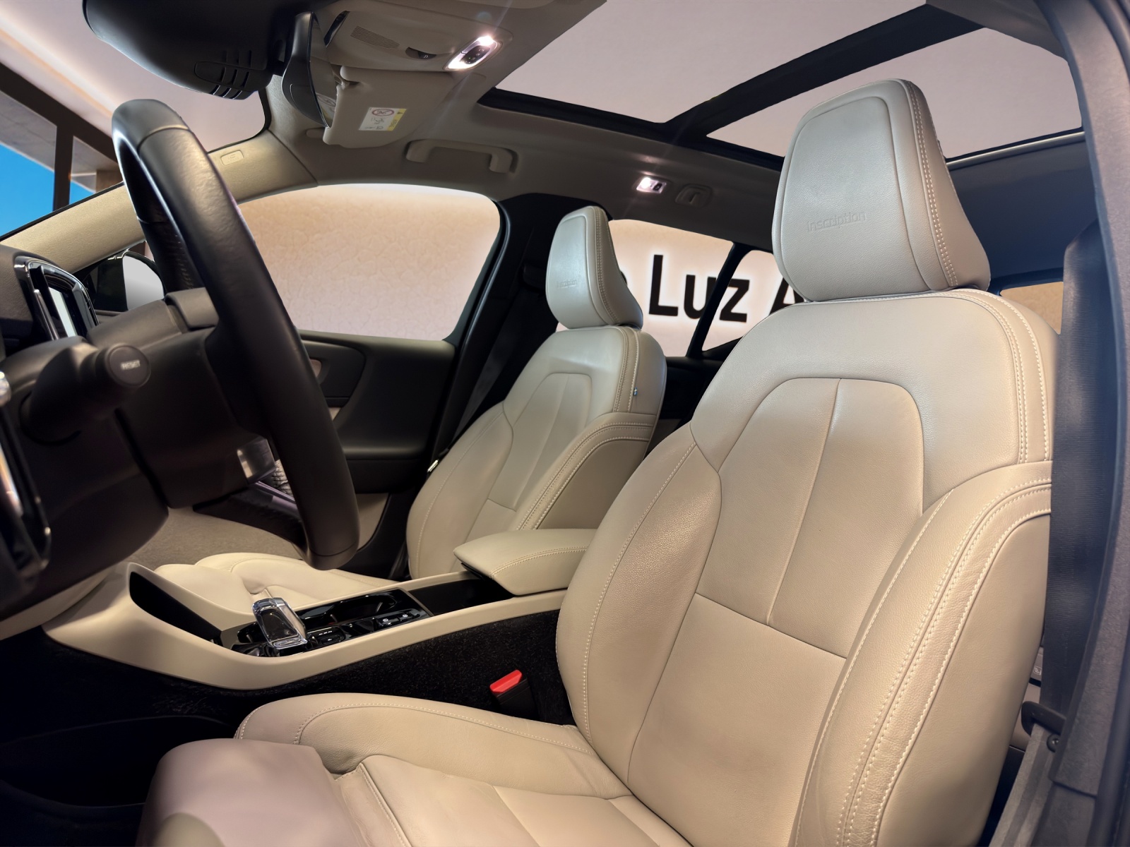 VOLVO XC40 T5 TwE Inscription DCT-image-11