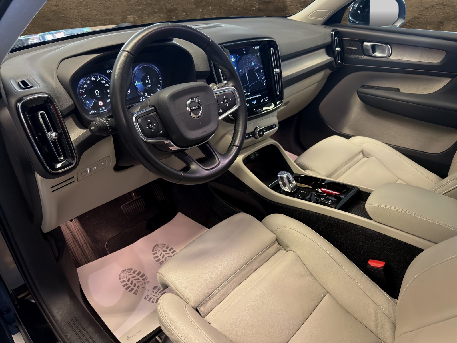 VOLVO XC40 T5 TwE Inscription DCT-image-7