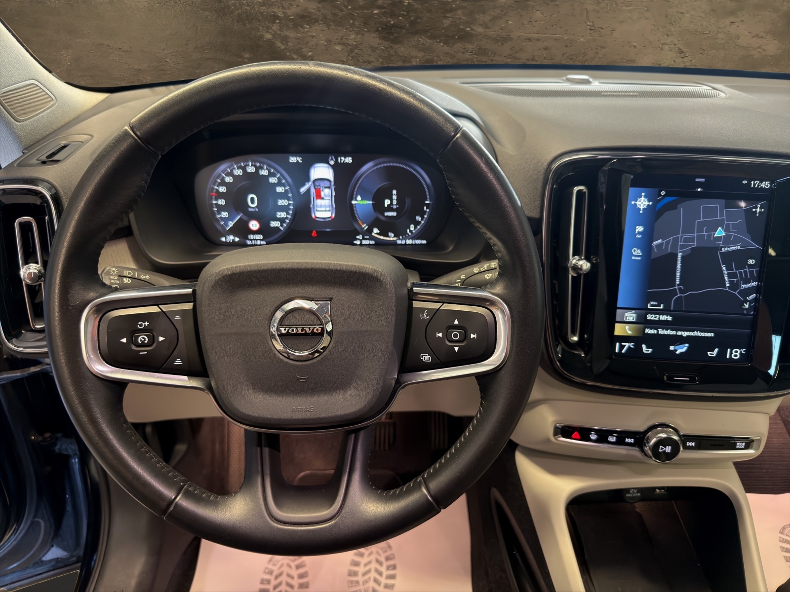 VOLVO XC40 T5 TwE Inscription DCT-image-8