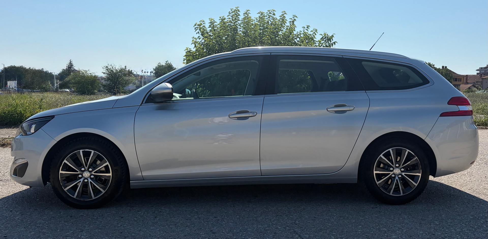 PEUGEOT 1.2 PureTech 130 Style S/S-image-1