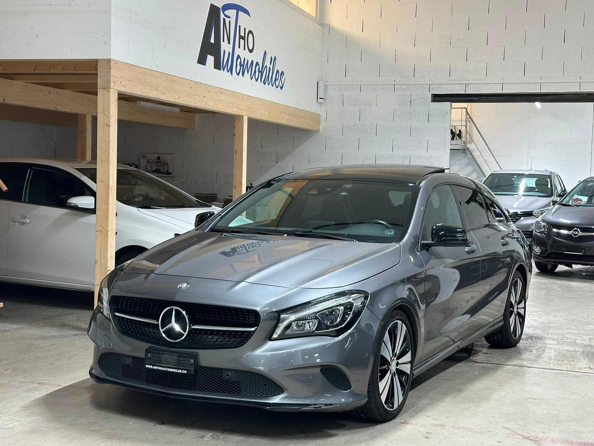 MERCEDES-BENZ CLA Shooting Brake 200 Night Star 7G-DCT-image-0