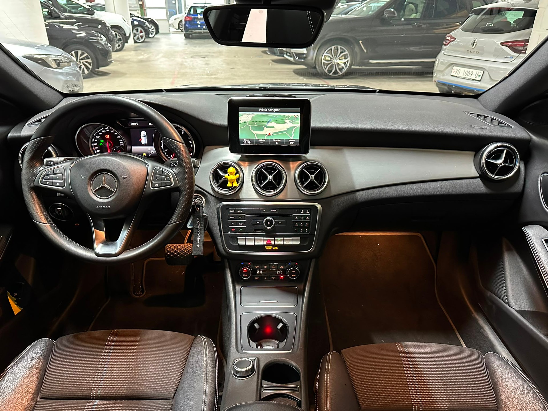 MERCEDES-BENZ CLA Shooting Brake 200 Night Star 7G-DCT-image-6