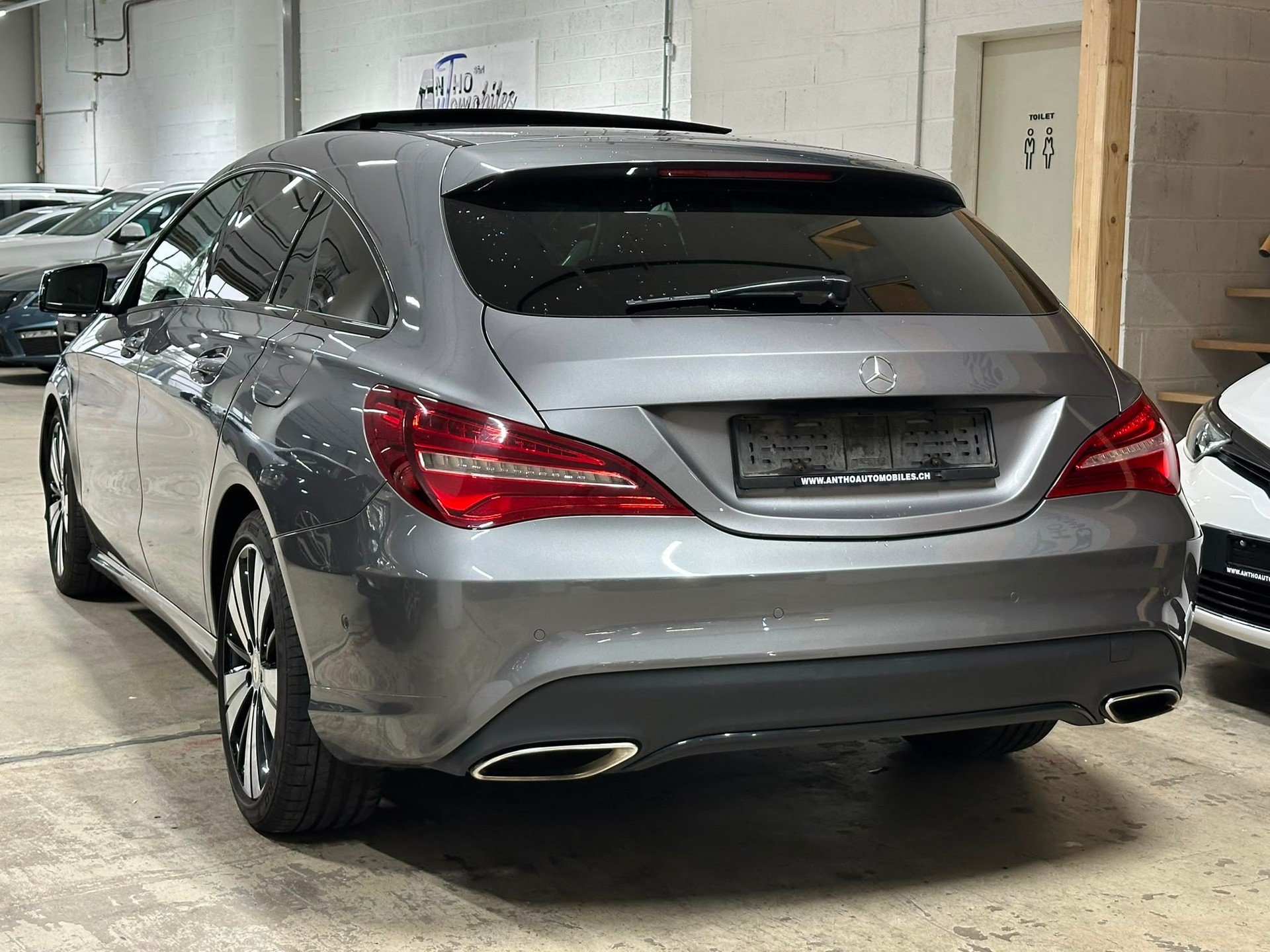 MERCEDES-BENZ CLA Shooting Brake 200 Night Star 7G-DCT-image-3