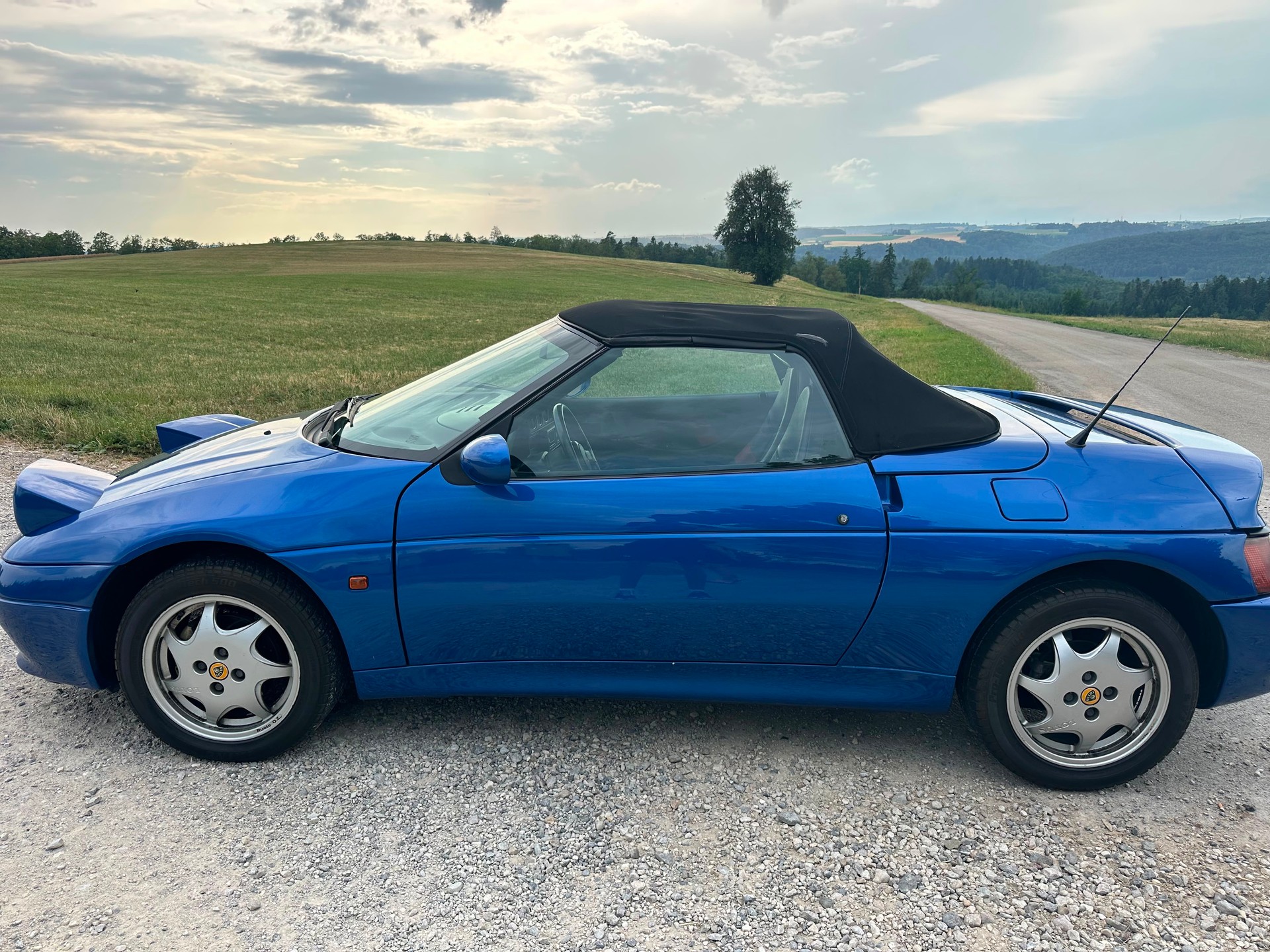 LOTUS ELAN SE Turbo-image-3