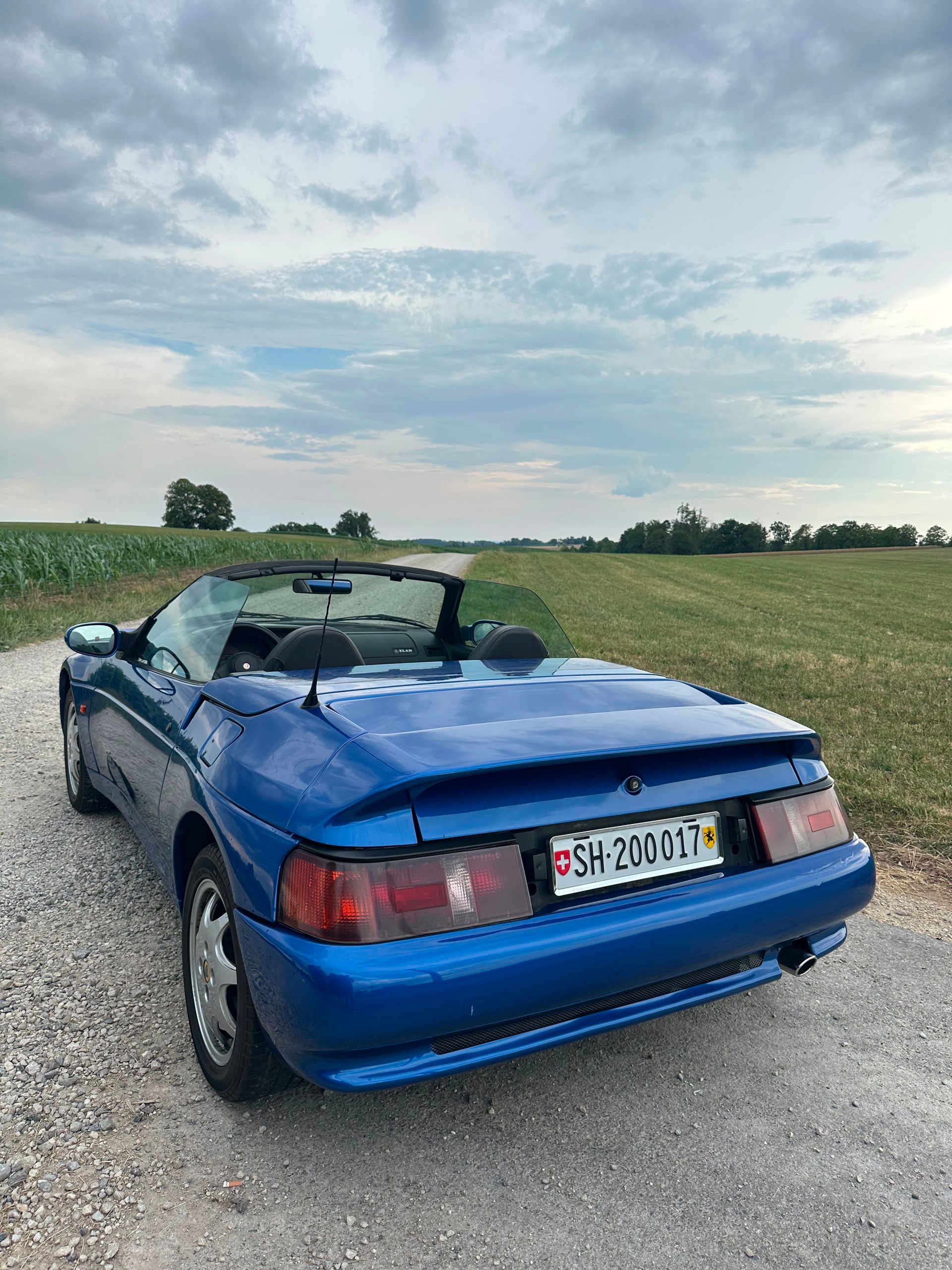 LOTUS ELAN SE Turbo-image-2