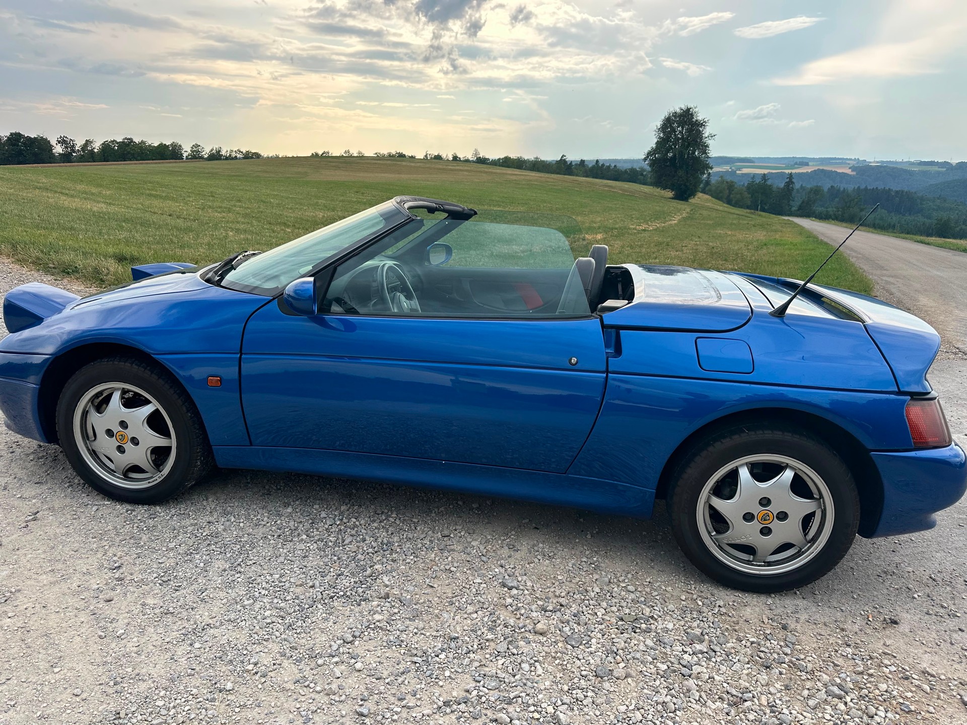 LOTUS ELAN SE Turbo-image-11