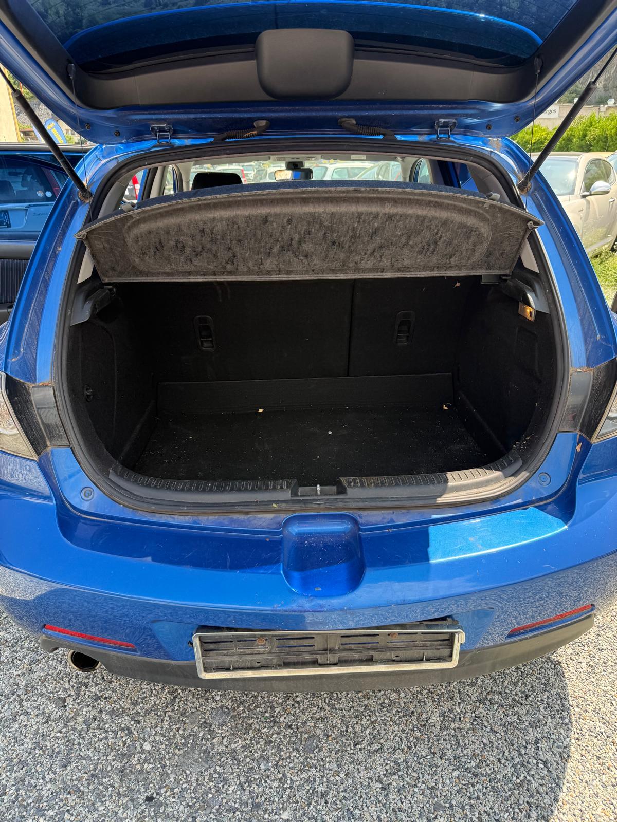 MAZDA 3 2.0 16V Sport-image-8