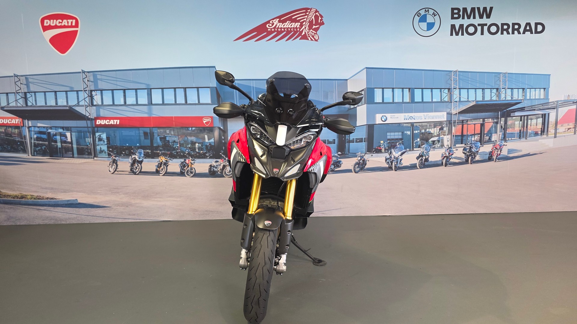 DUCATI Multistrada V4 Pikes Peak-showroom-element-1