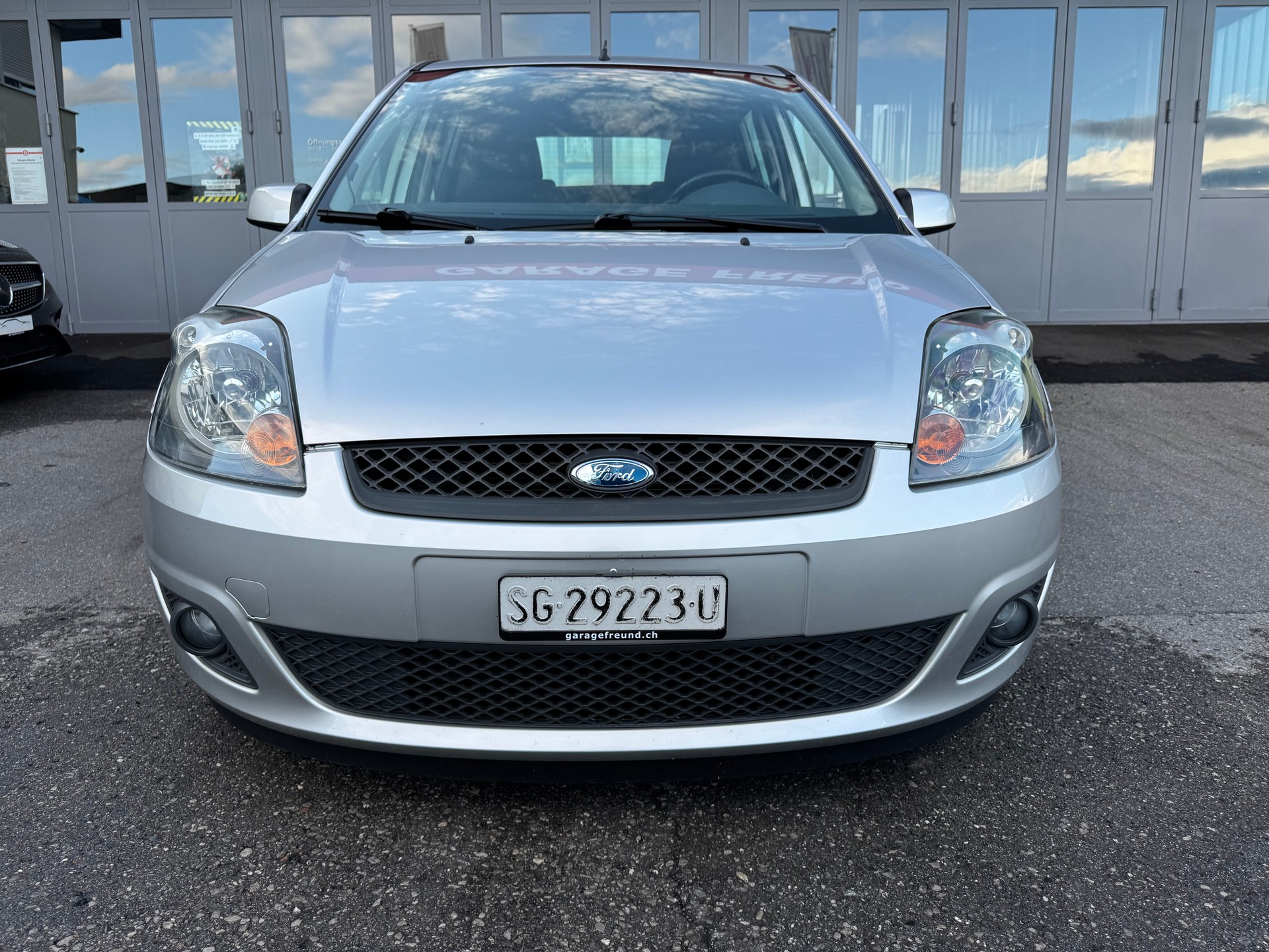 FORD Fiesta 1.6 16V Trend-image-2