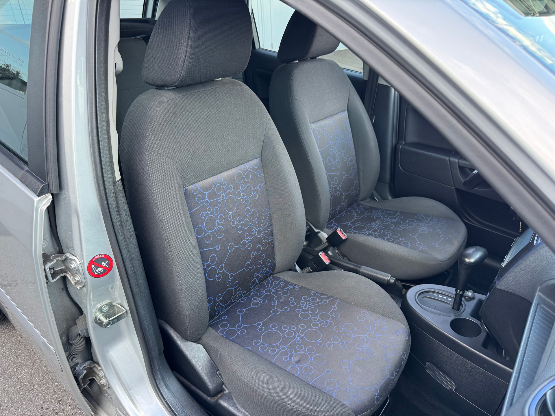 FORD Fiesta 1.6 16V Trend-image-10