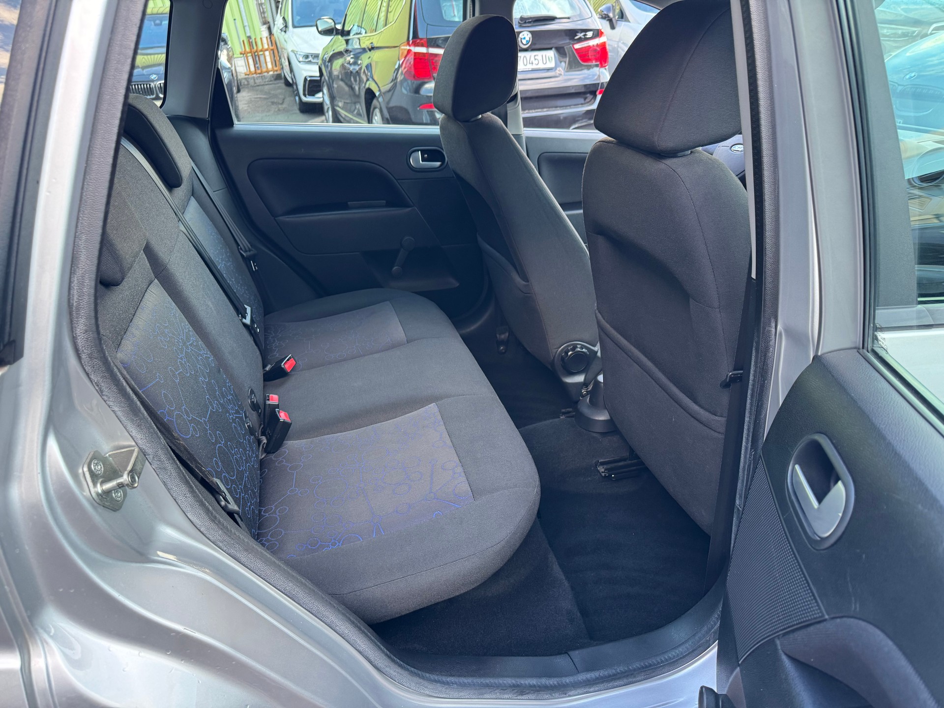 FORD Fiesta 1.6 16V Trend-image-11