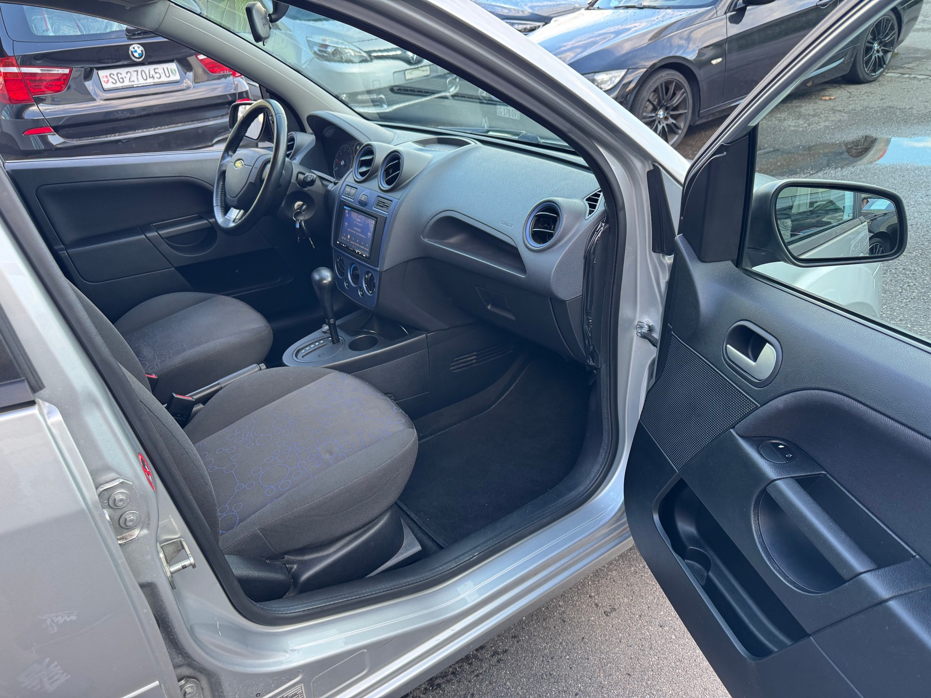 FORD Fiesta 1.6 16V Trend-image-9